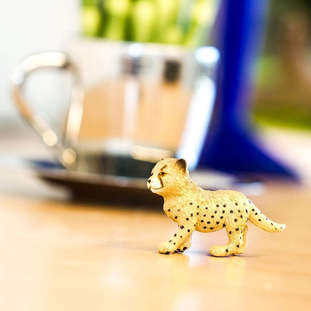 Alt View 3. Safari Ltd. - Cheetah Cub.
