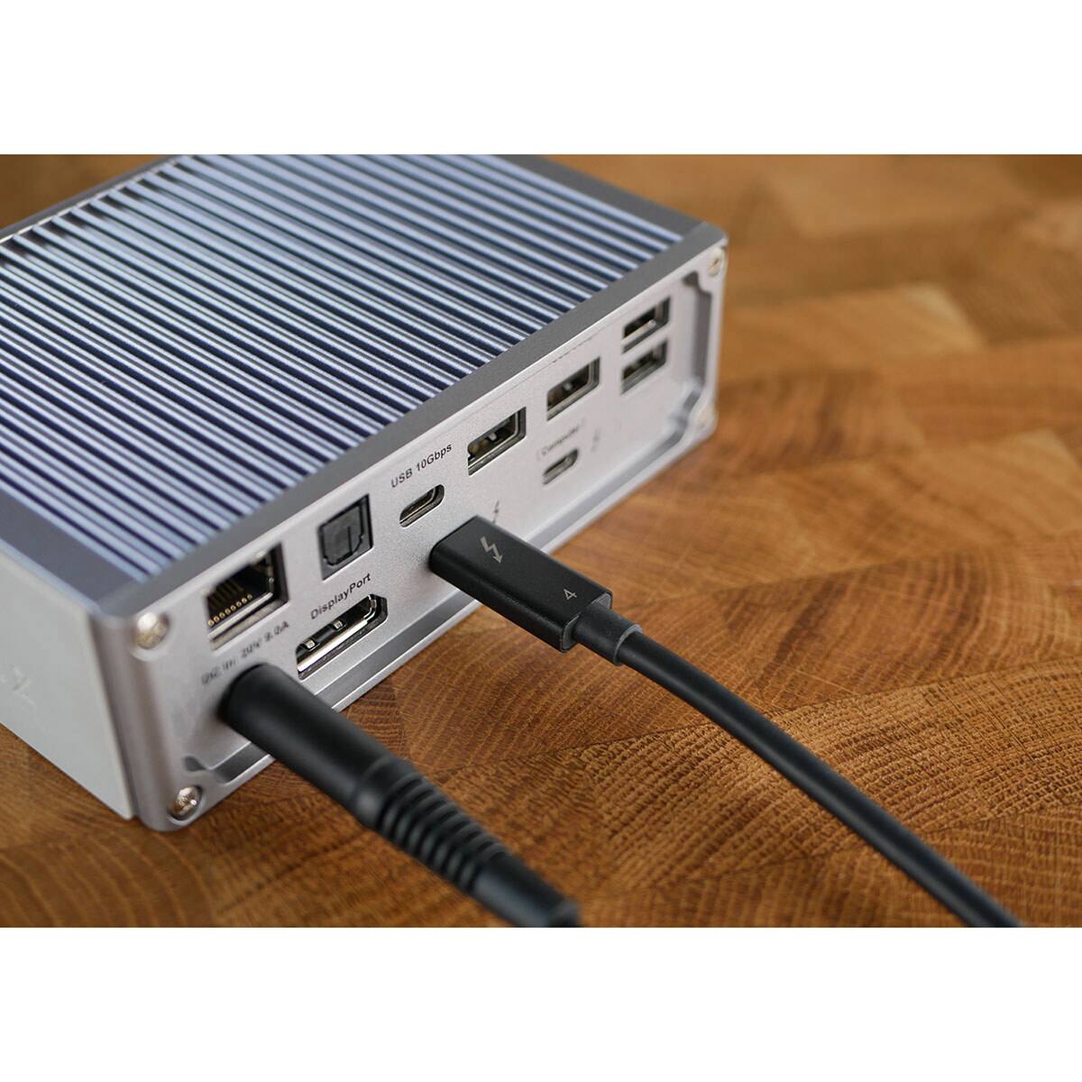 USB 10Gbps  
CHANDER  
DisplayPort  
4