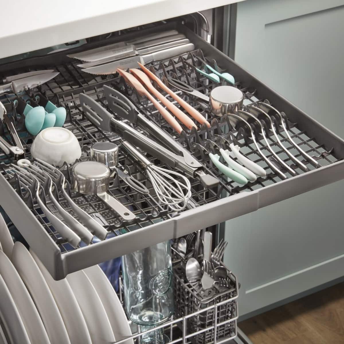 Alt View 8. Whirlpool - 24” Dishwasher with AI Intelligent Wash and 47 dBA - Fingerprint Resistant Stainless Steel.