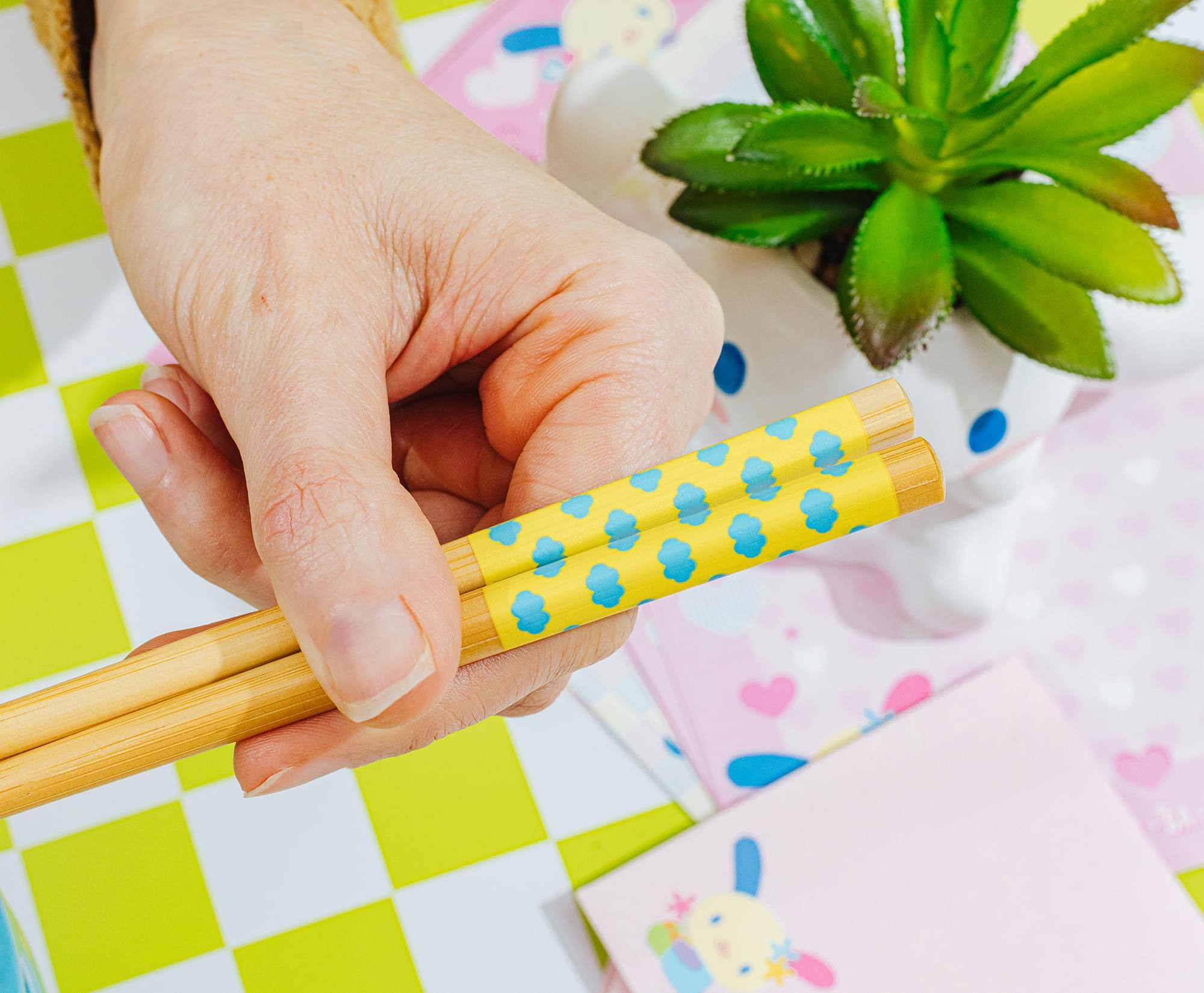Alt View 3. Silver Buffalo - Sanrio Hello Kitty and Friends Blue 20-Ounce Ramen Bowl and Chopstick Set - Blue.