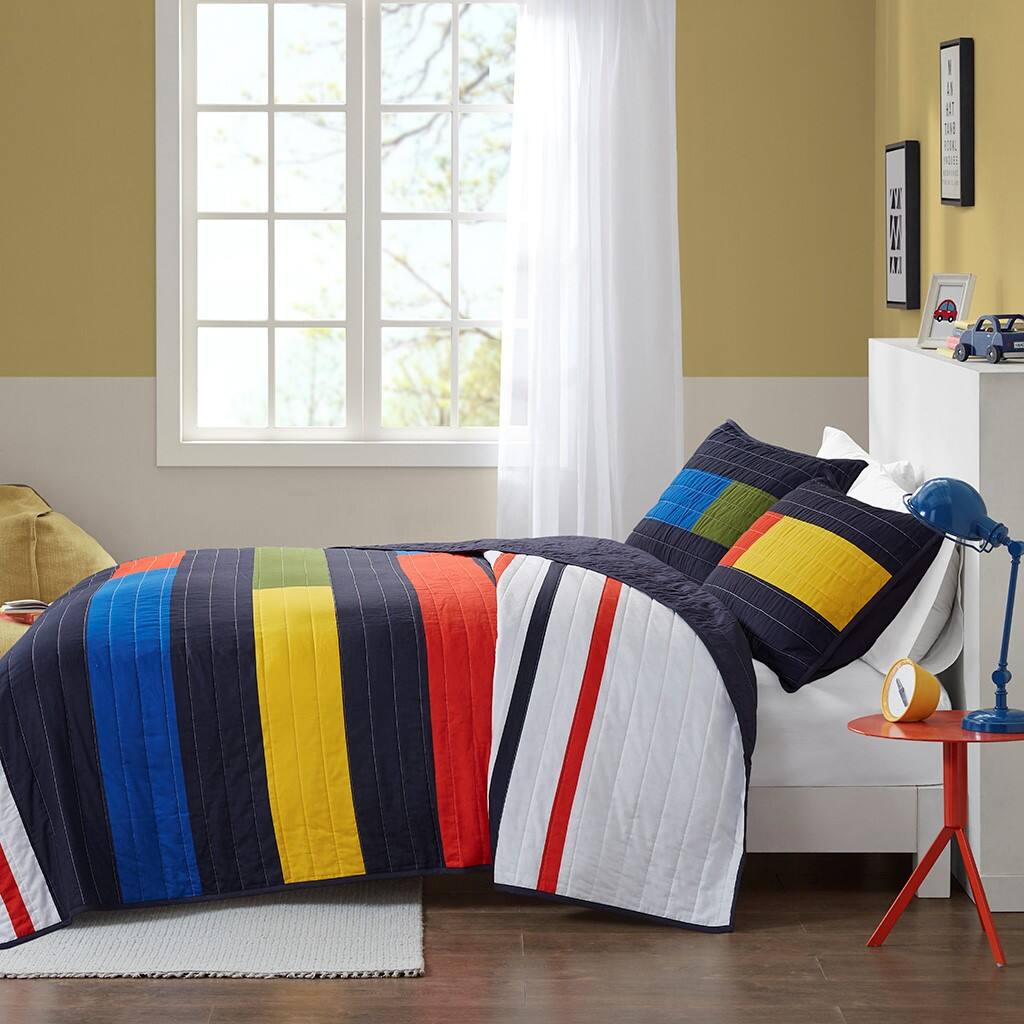 Alt View 3. Gracie Mills - Gracie Mills Kaelith Stripe Printed Quilt Set - White/Yellow.