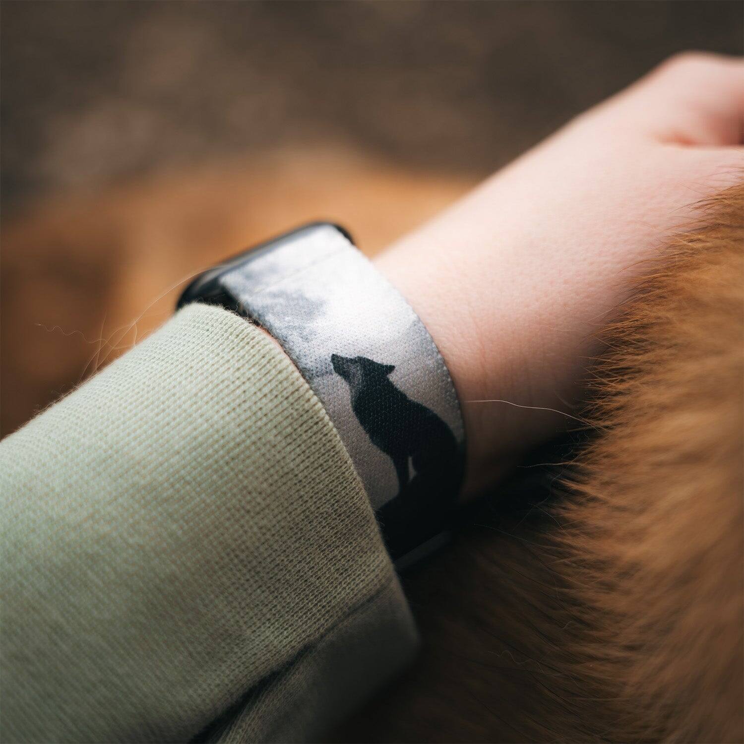 Alt View 3. ZOX - Lone Wolf NFC Smartwatch Band, 38/40/41mm - Black.