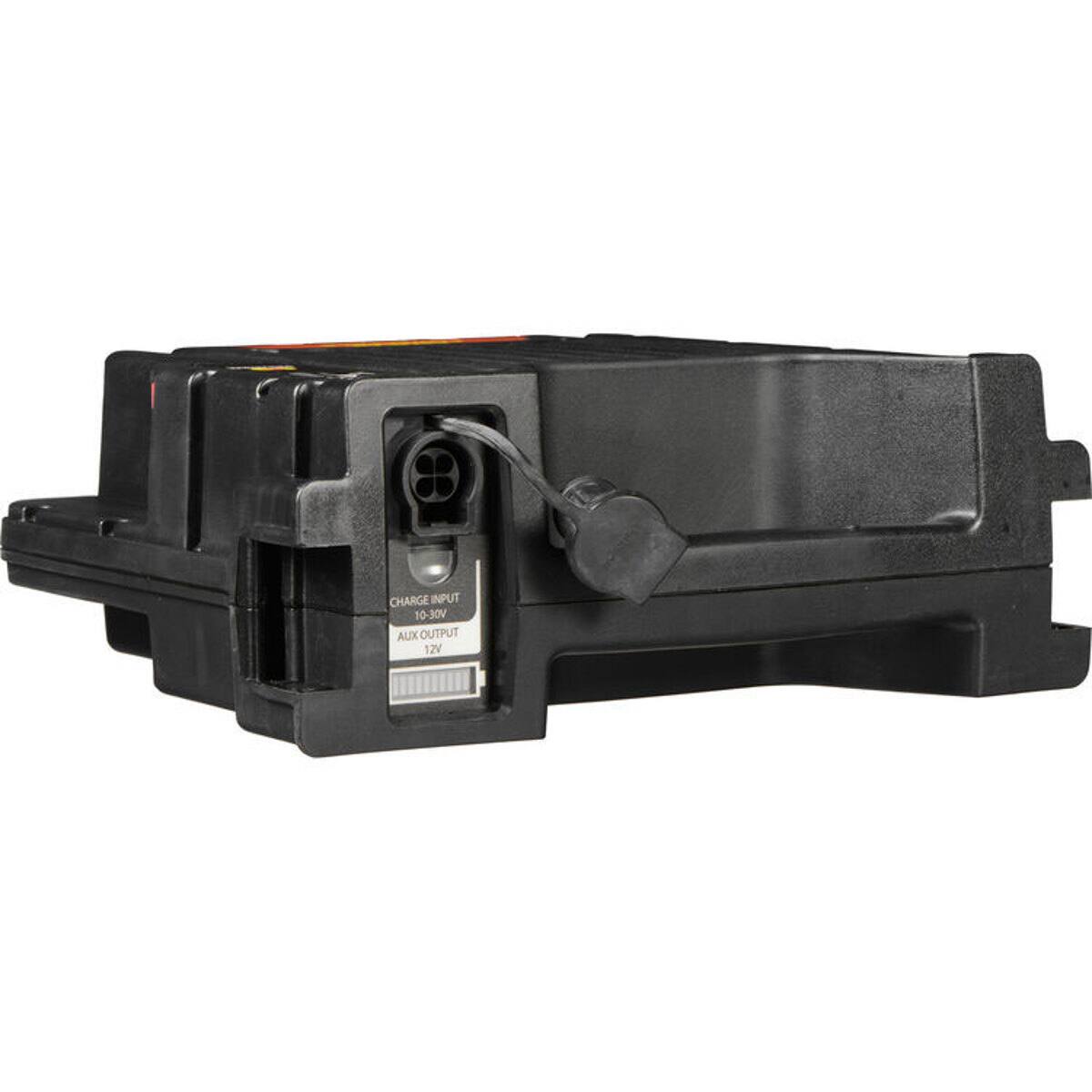 CHARGE INPUT 10-30V  
AUX OUTPUT 12V