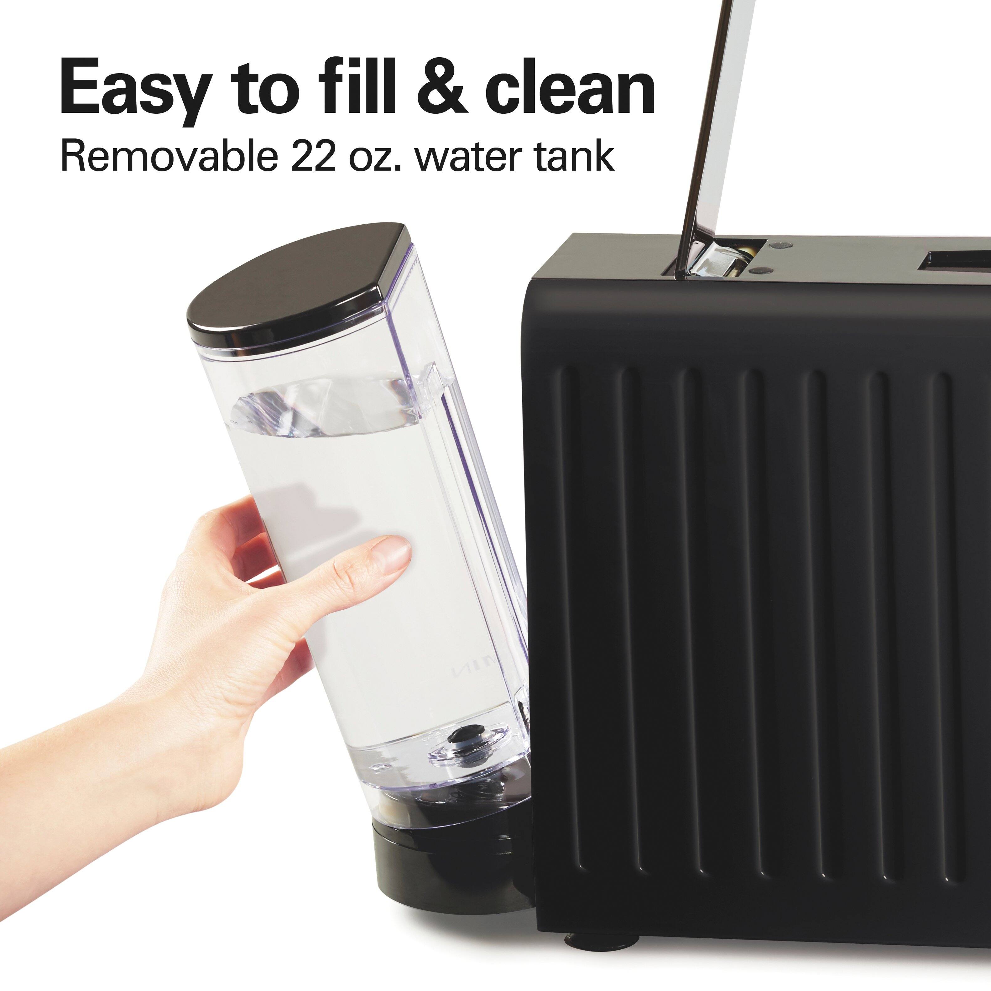 Easy to fill & clean  
Removable 22 oz. water tank