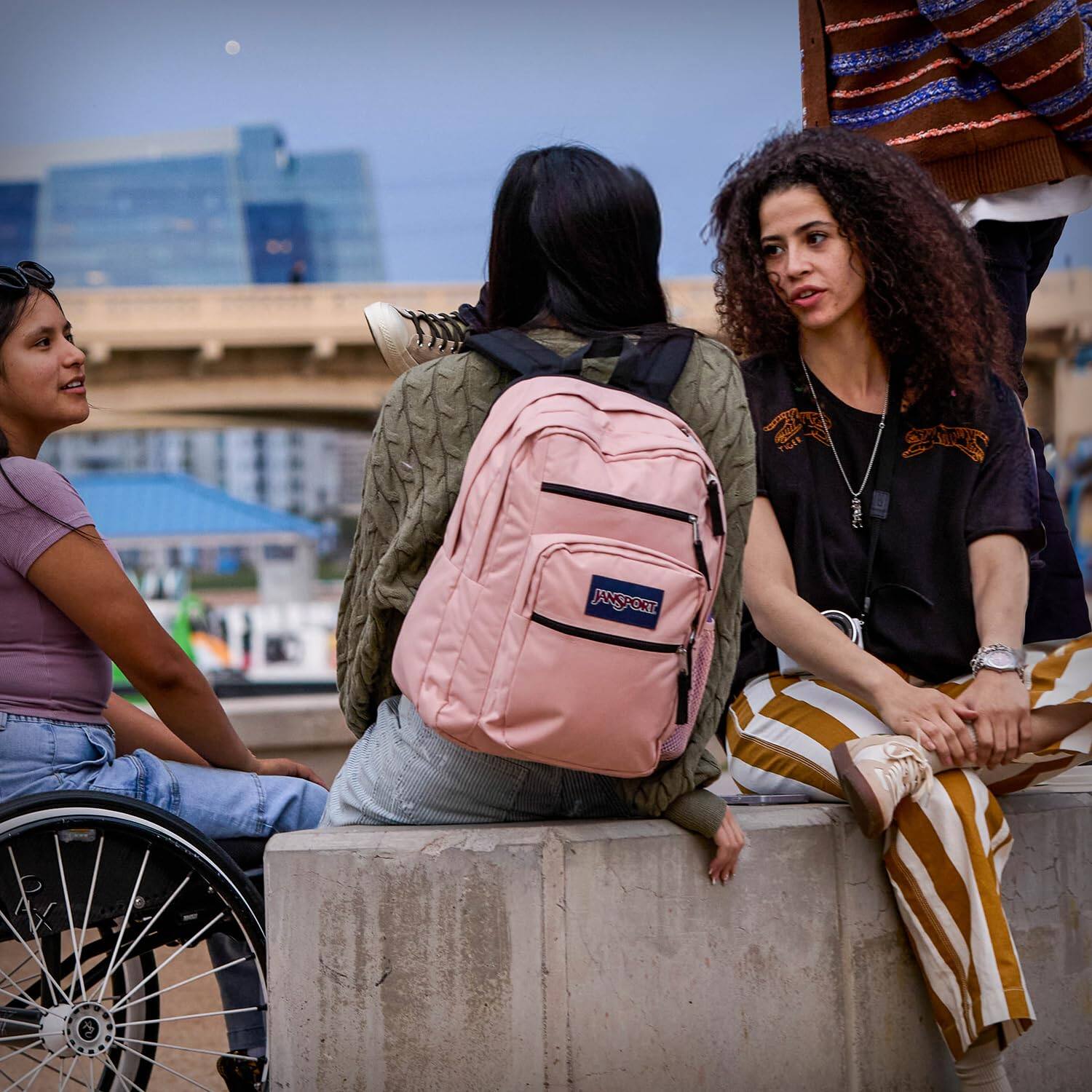 B S d I ARS JANSport