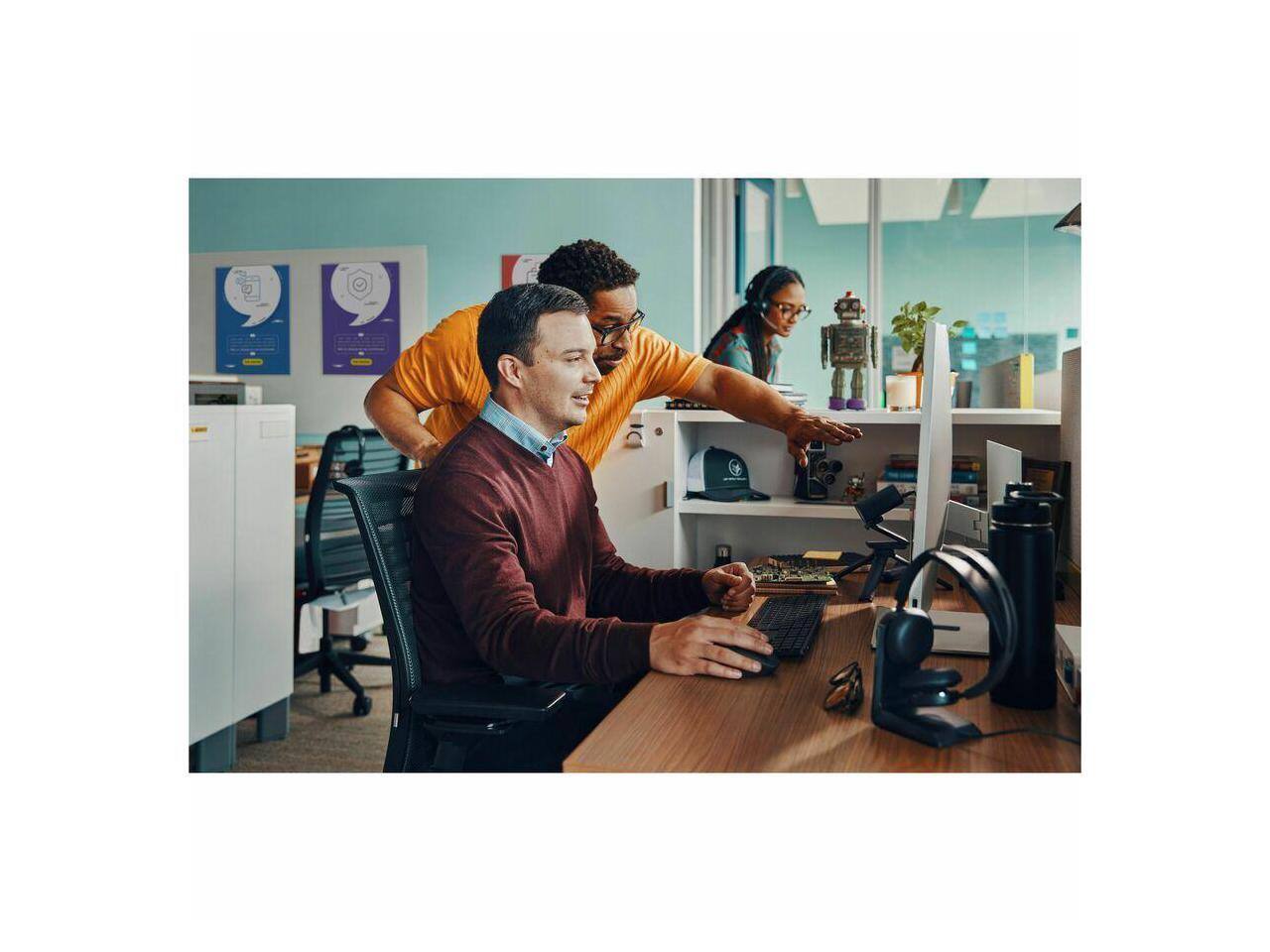 Alt View 5. HP - Poly Voyager Focus 2 USB-C Headset w/ Adapter - Stereo, Bluetooth, Wired/Wireless - Black.