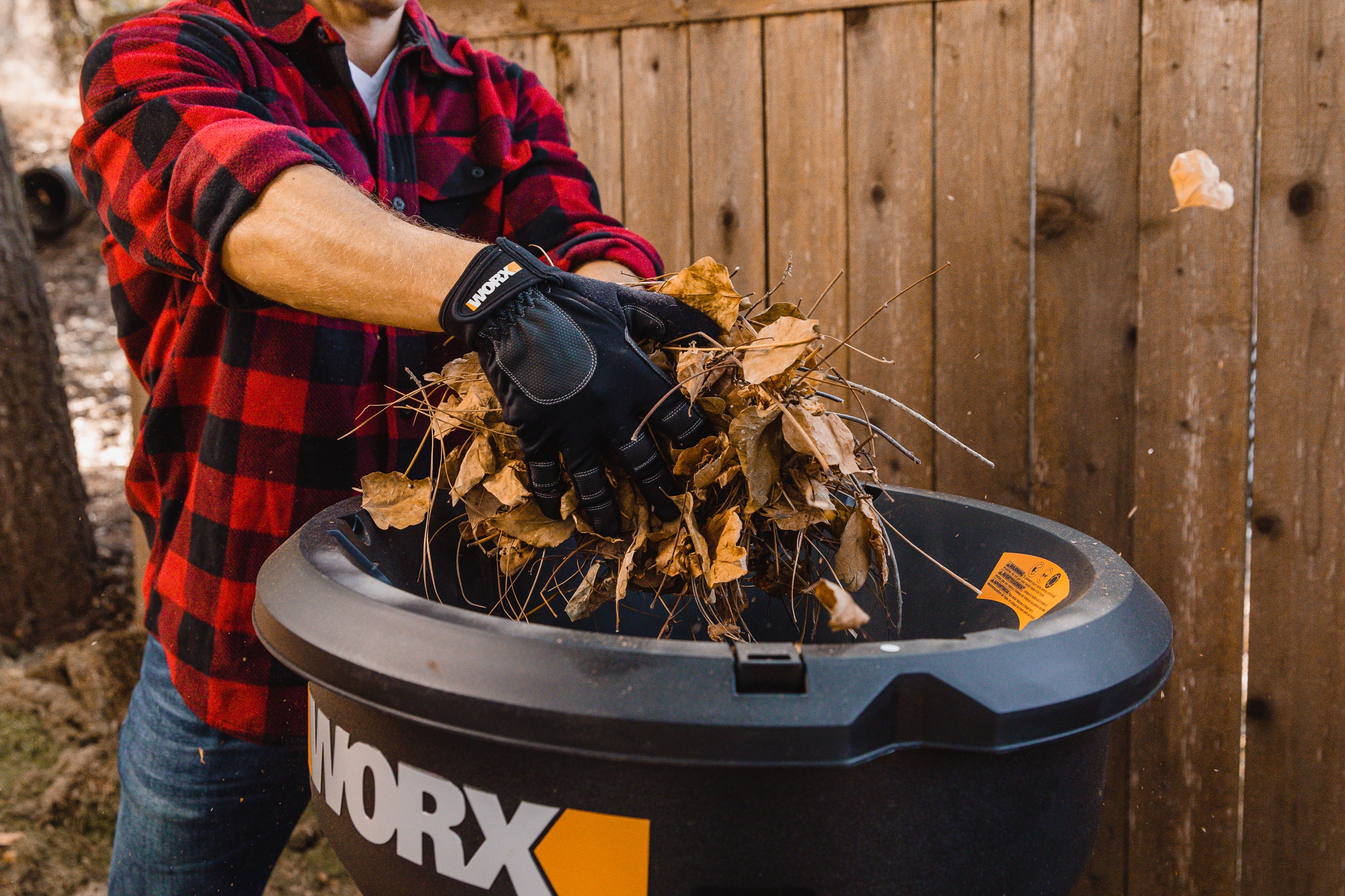 Alt View 13. WORX - 13 Amp Electric Leaf Mulcher - 53 Gallons of Leafs Per Min - 11:1 Leaf Mulching Ratio - Foldable Design for Storage - Black.