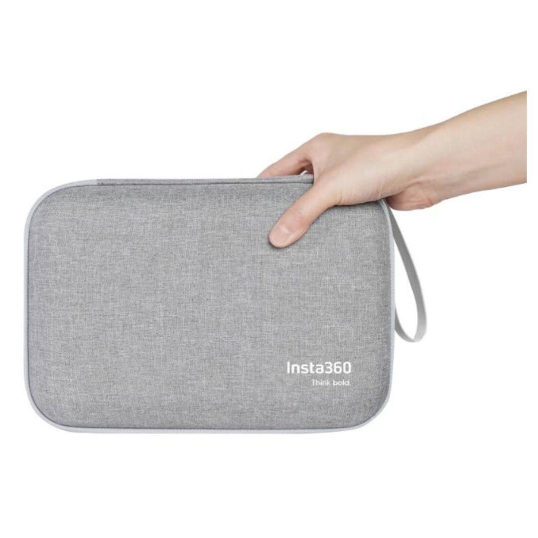 Insta360  
Think bold.