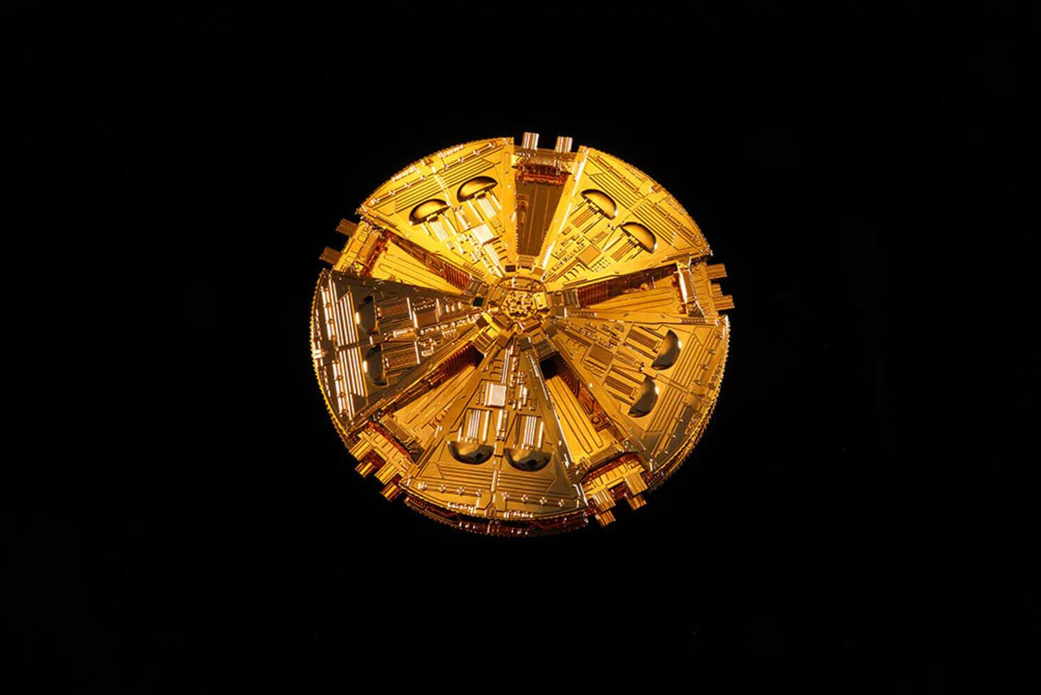 Alt View 3. PopMarket - Battlestar Galactica - Limited Edition Gold Cylon Basestar (TOS) Die-Cast 6" Ship   - COLLECTIBLES - Multicolor.