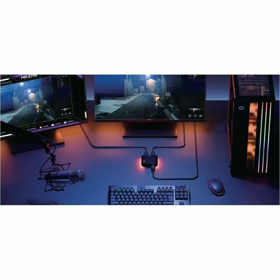 Alt View 2. Aten Technology - 2-Port 8K HDMI Splitter - Black.