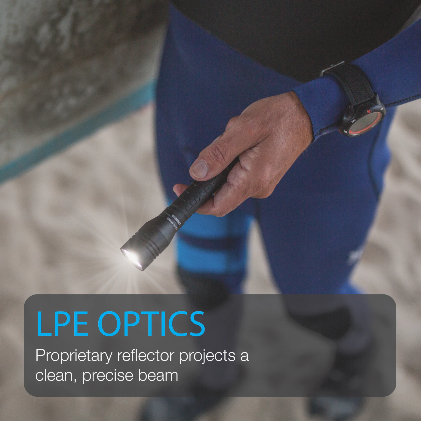 LPE OPTICS  
Proprietary reflector projects a clean, precise beam