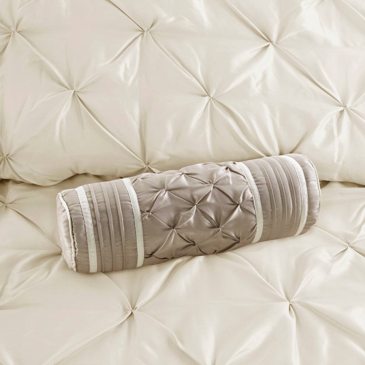 Left. Aukfa - 7 Piece Tufted Comforter Set King - Ivory.