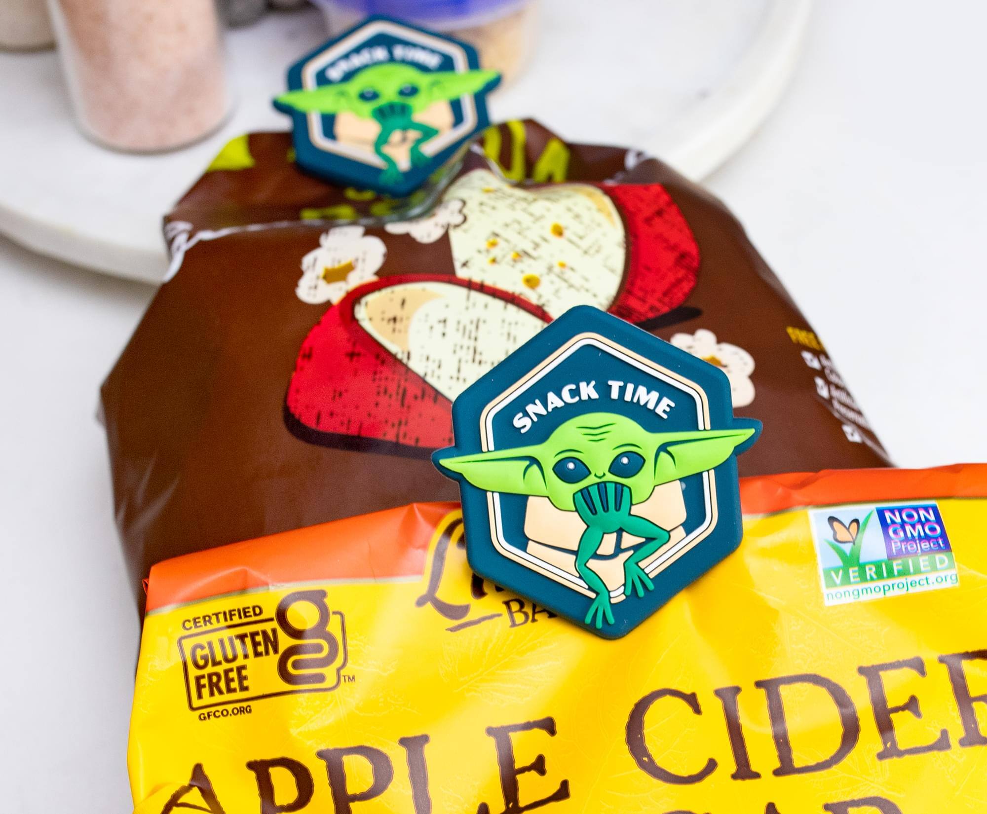 SNACK TIME  
NON GMO Project VERIFIED  
nongmoproject.org  
CERTIFIED GLUTEN FREE  
GFCO.ORG  
APPLE CIDER