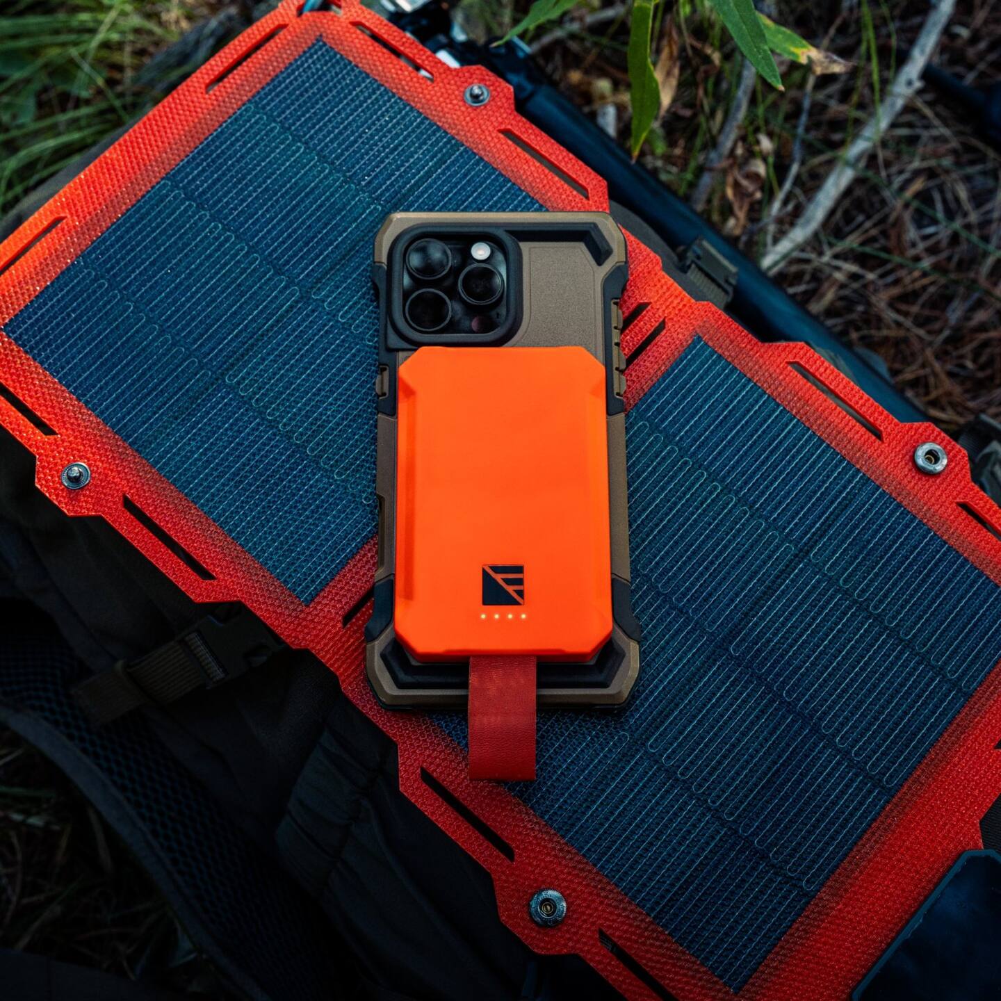 Alt View 3. Dark Energy - Poseidon Nano 3,000mAh MagSafe Compatible Power Bank with Spectre 8W Solar Panel - Solar Generator System for Camping - Green 8W-Gray.