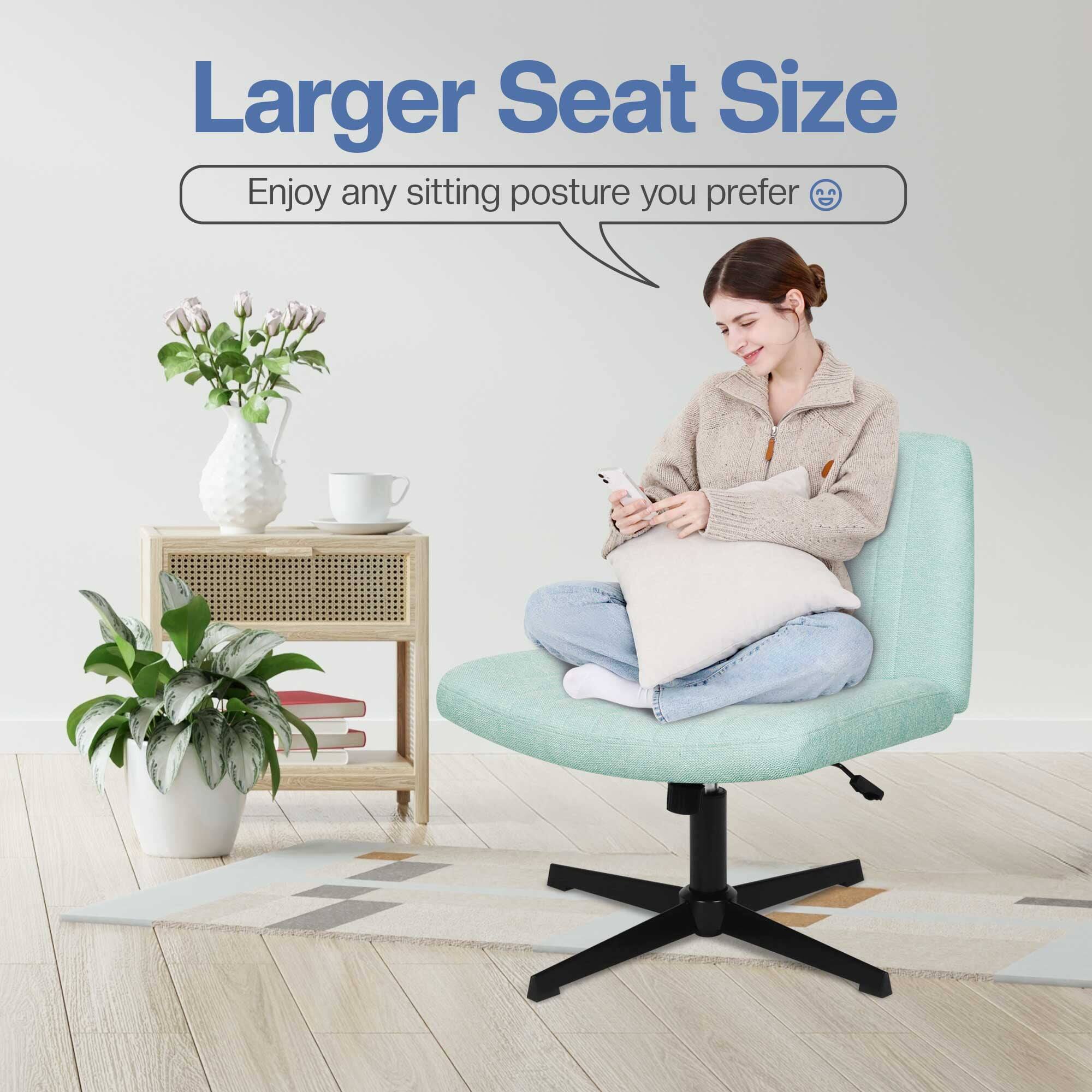 Larger Seat Size  
Enjoy any sitting posture you prefer 😊
