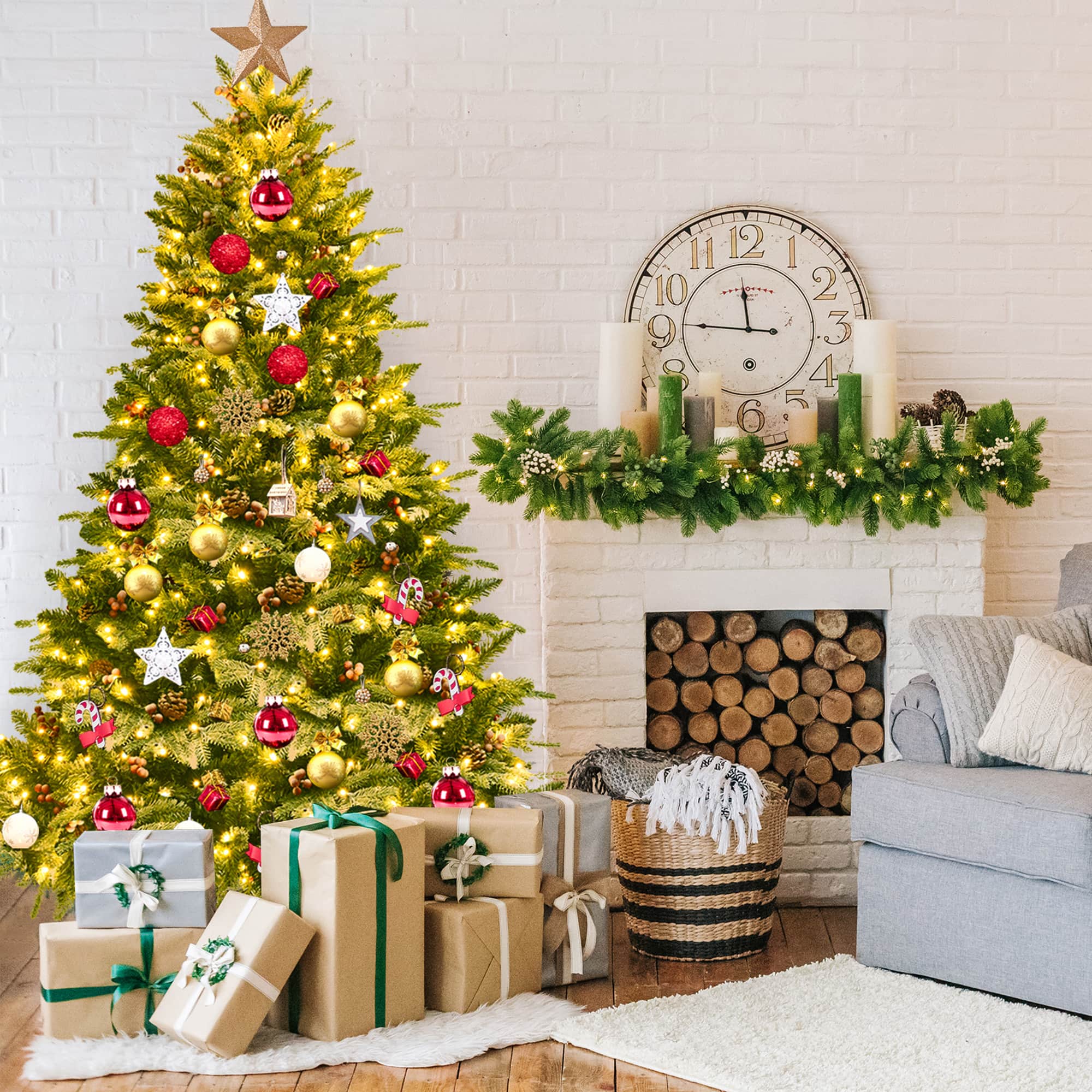 Gymax - 6.5FT Pre-lit Pine Christmas Tree Snow Flocked Decoration Tree w/ LED Lights - Green