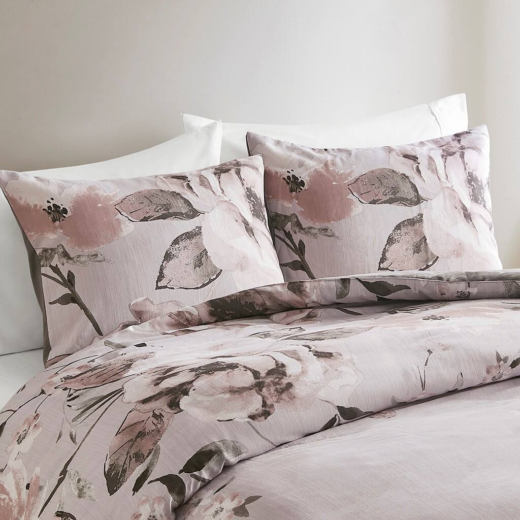 Alt View 2. Gracie Mills - Gracie Mills 3-Piece Farmhouse Floral Printed Duvet Cover Set - Lilac.