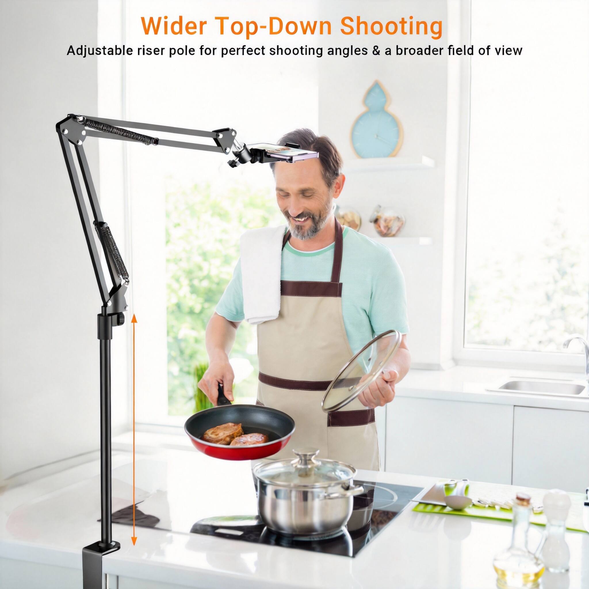 Wider Top-Down Shooting  
Adjustable riser pole for perfect shooting angles & a broader field of view