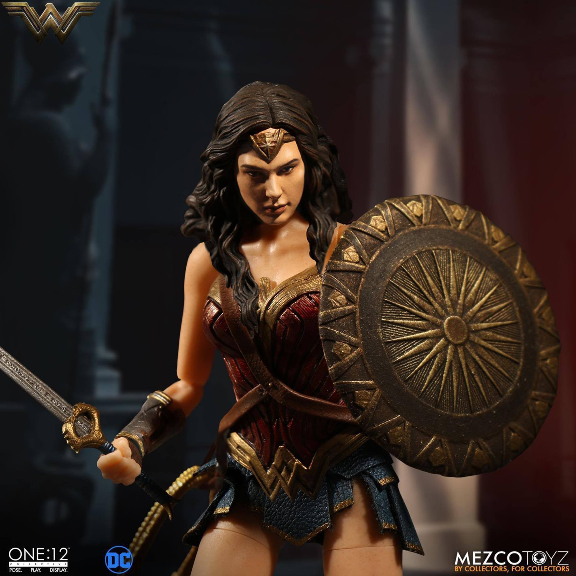 W

ONE:12  
POSE. PLAY. DISPLAY.  
DC  
MEZCOTOYZ  
BY COLLECTORS, FOR COLLECTORS