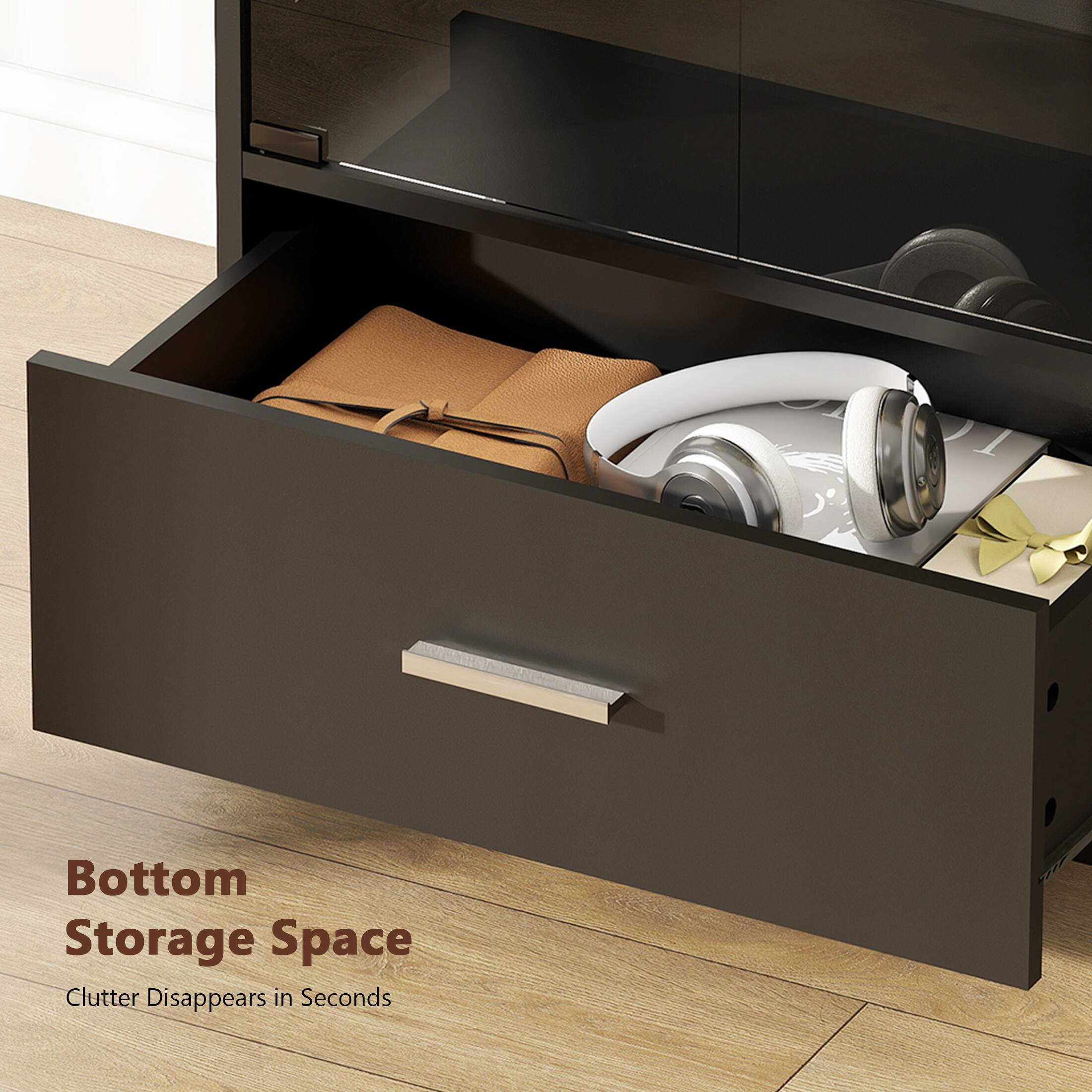 Bottom Storage Space  
Clutter Disappears in Seconds