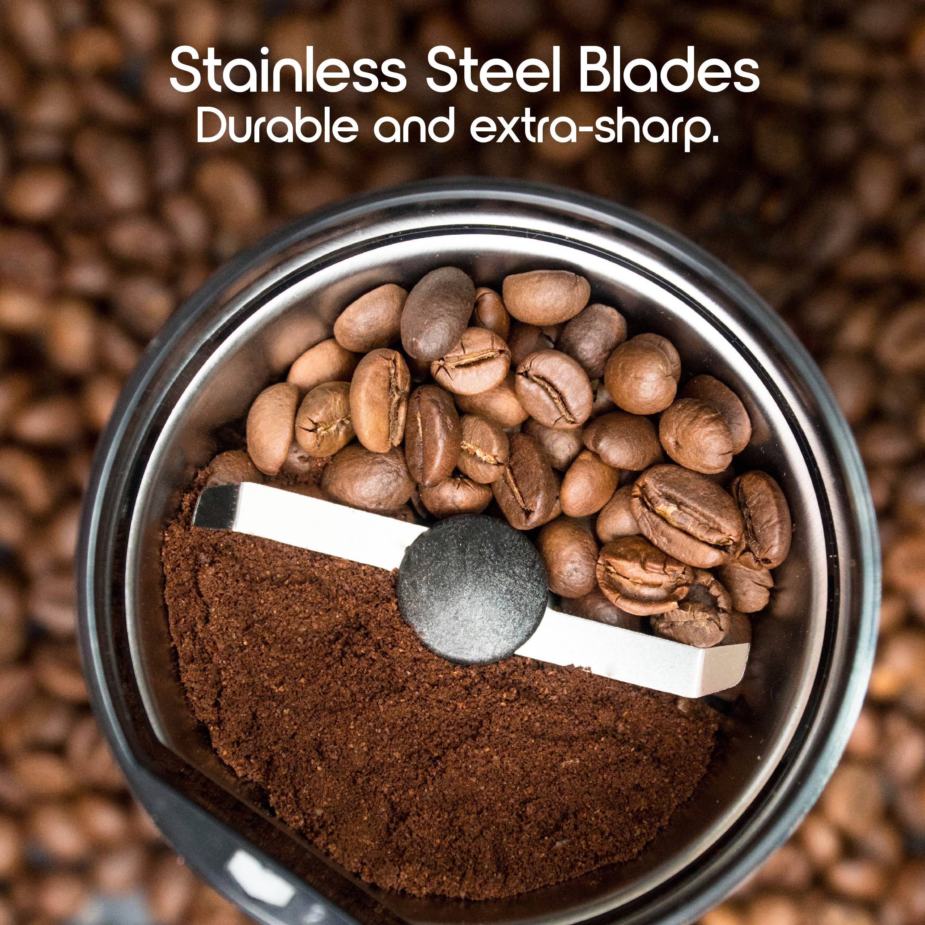 Stainless Steel Blades  
Durable and extra-sharp.