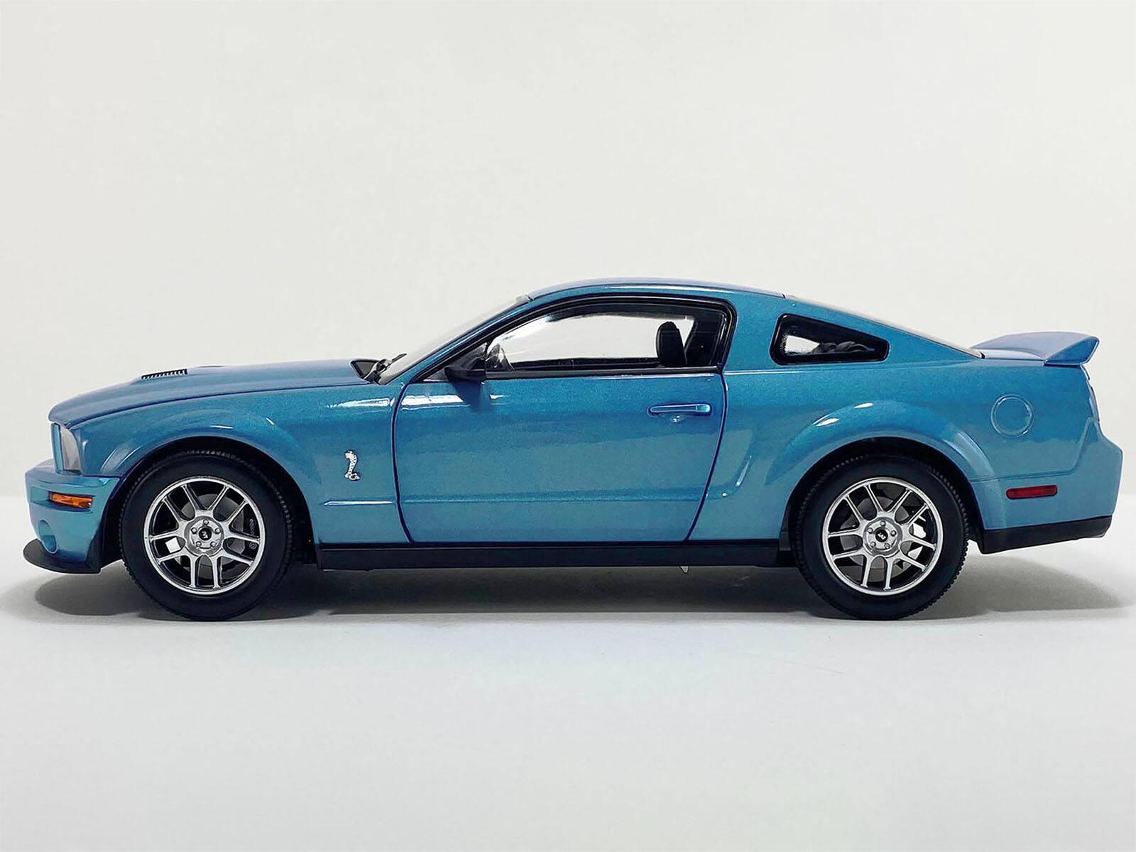 Alt View 4. ACME - 2007 Ford Shelby GT500 Windveil Blue Metallic "Shelby Collectibles" Series 1/18 Diecast Model Car by ACME.