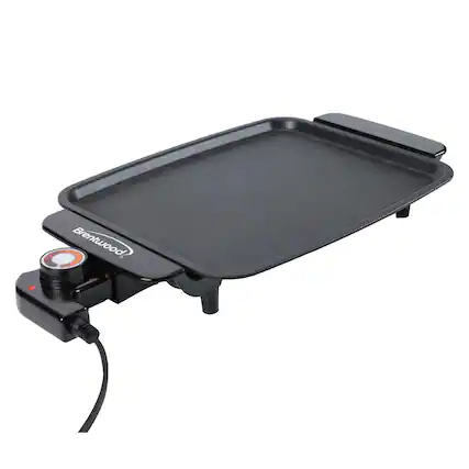 Front. Brentwood - 12" x 10" 1200W Electric Griddle, Ceramic Non-Stick Coating - Black.