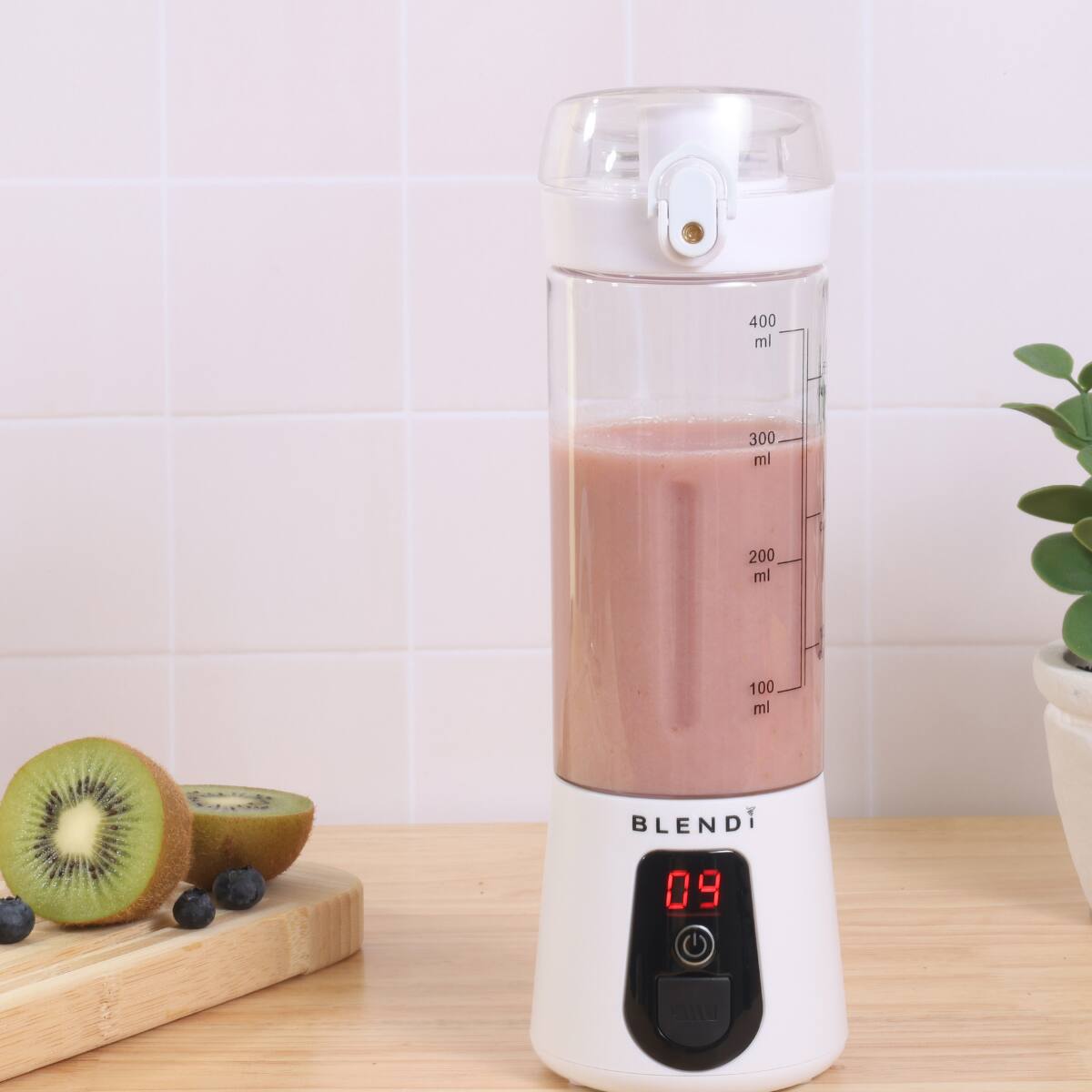 400 ml  
300 ml  
200 ml  
100 ml  
BLENDI  
09