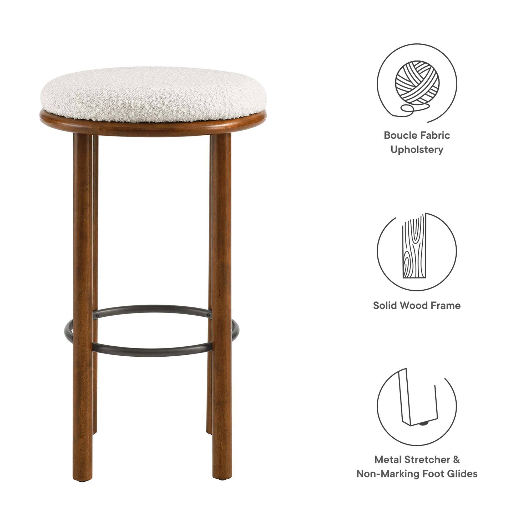 - Boucle Fabric Upholstery
- Solid Wood Frame
- Metal Stretcher & Non-Marking Foot Glides