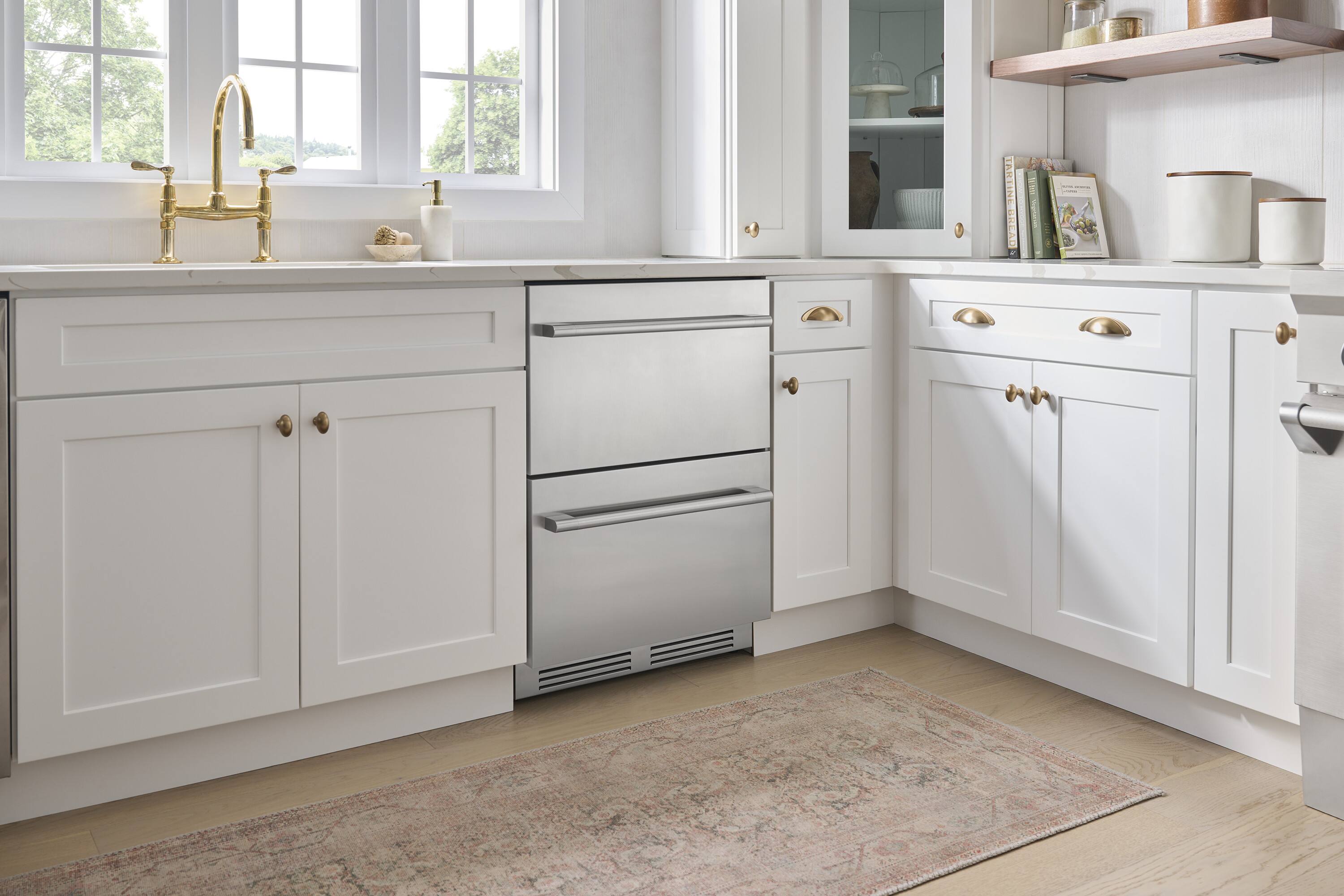 The text on the image is not coherent enough to group and correct. It appears to be a random combination of words without any clear context or meaning.