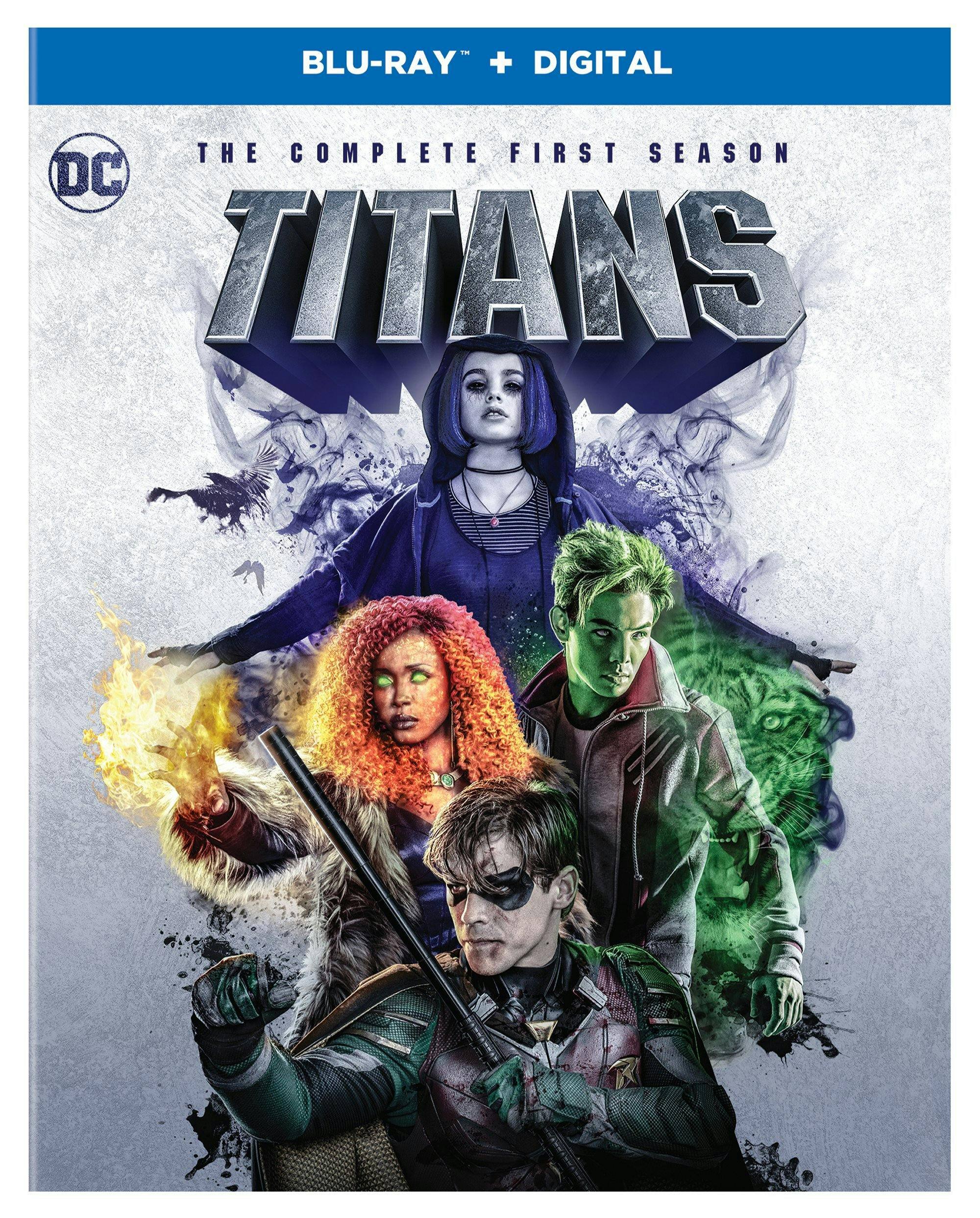 Front. Titans: The Complete First Season [Blu-ray].