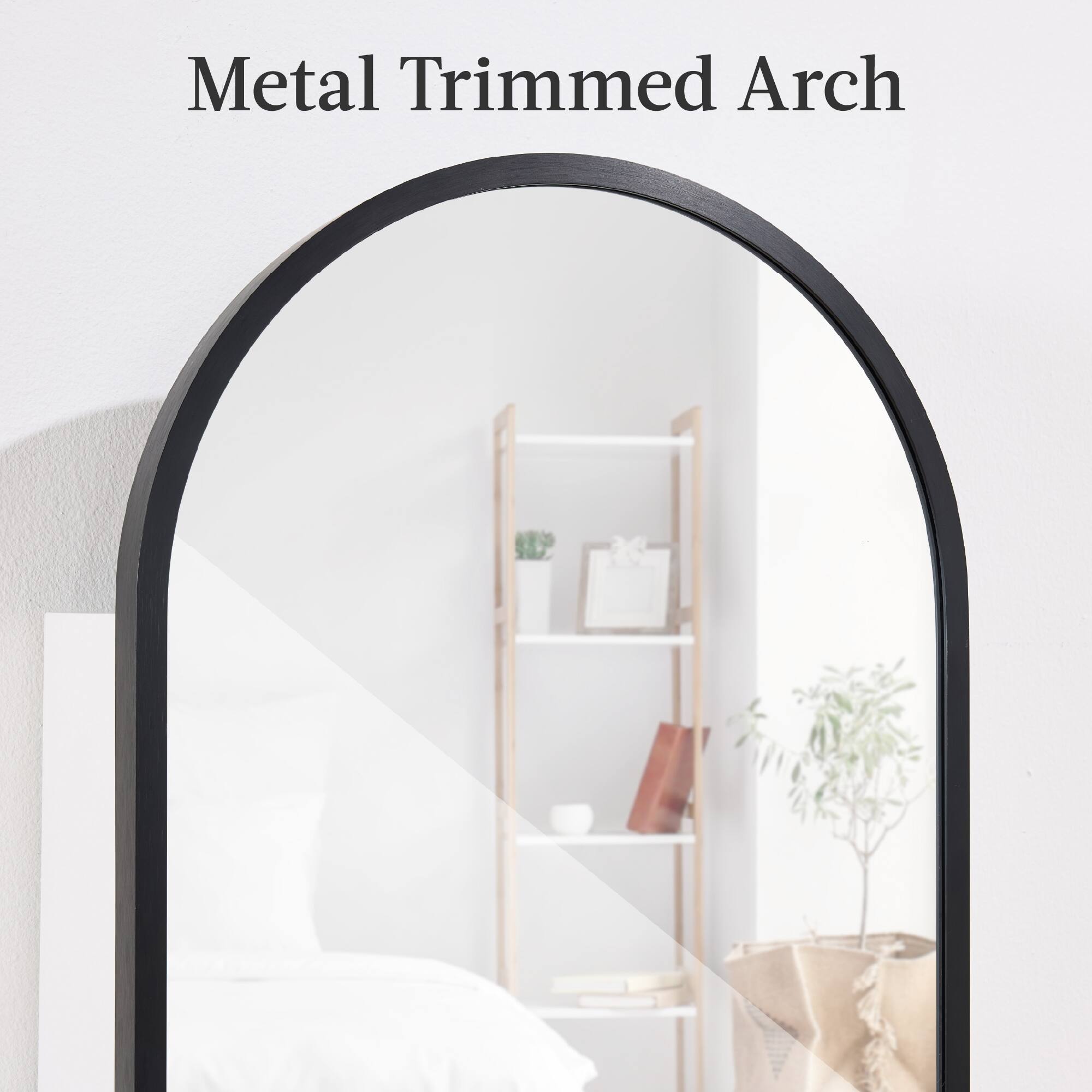 The corrected text is: "Metal Trimmed Arch."