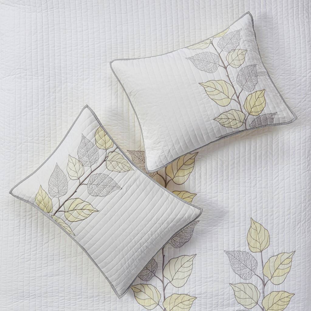 Alt View 3. Gracie Mills - Gracie Mills Forest 6-Piece Embroidered Quilt Set with Throw Pillows - Yellow.