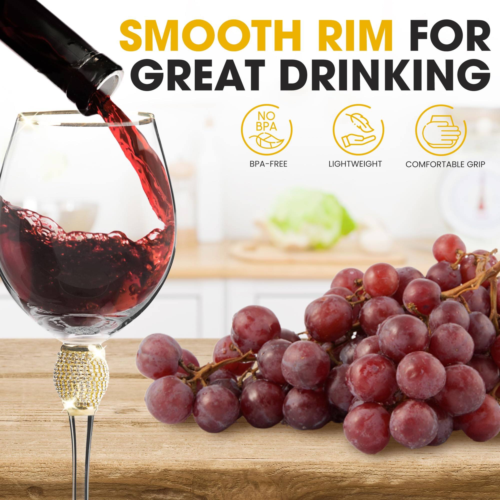 SMOOTH RIM FOR GREAT DRINKING  
NO BPA  
BPA-FREE  
LIGHTWEIGHT  
COMFORTABLE GRIP