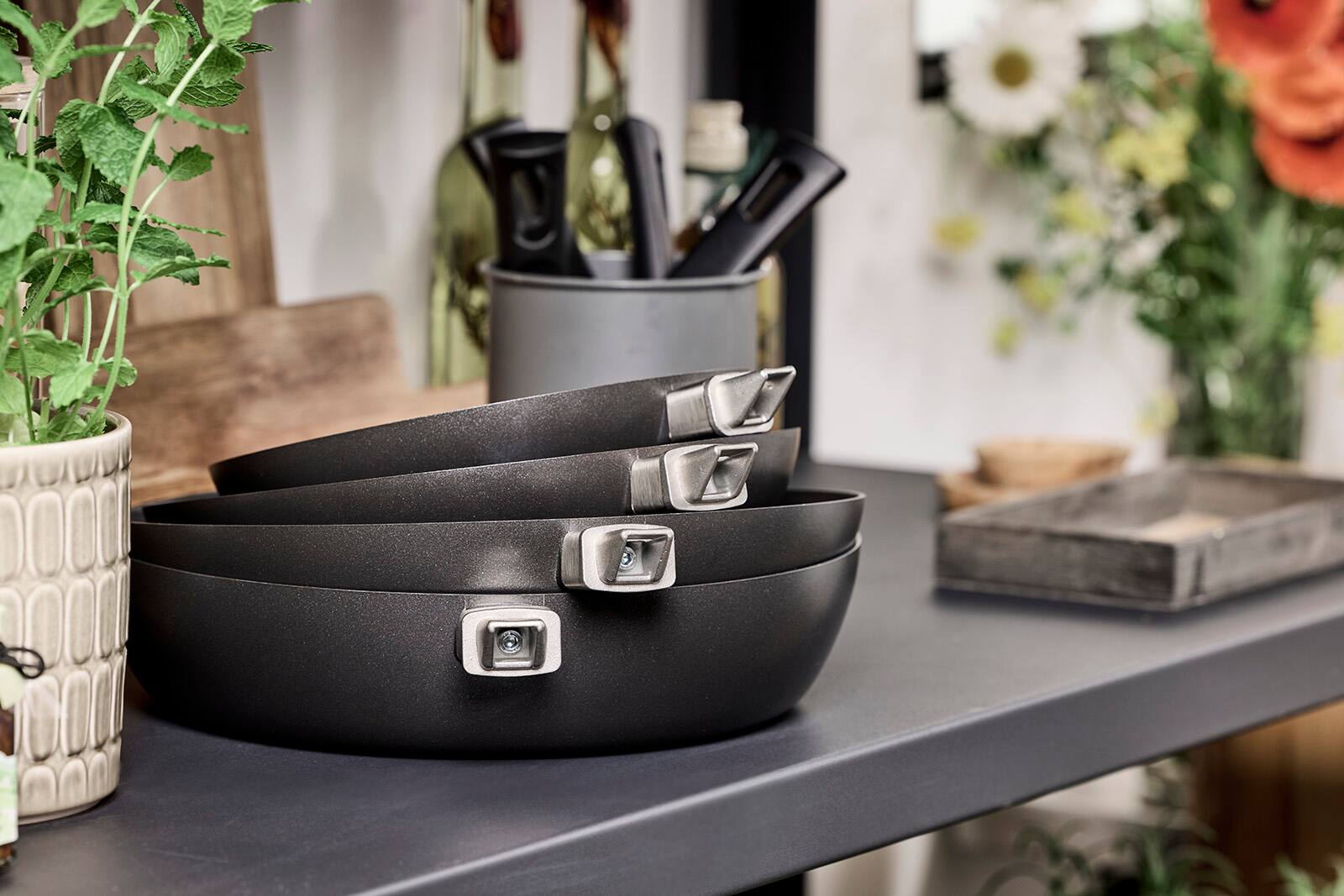 Alt View 6. Scanpan - Urban 8-Inch Nonstick Fry Pan with Detachable Handle - Black.