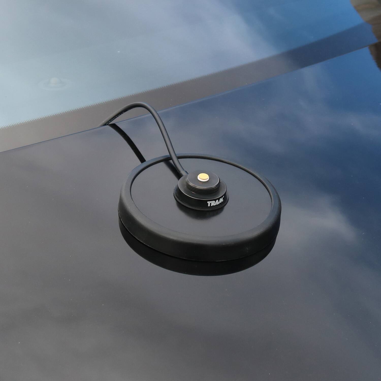 Left. Tram - Tram 1241 5" Nmo Magnet Mount - Silver.