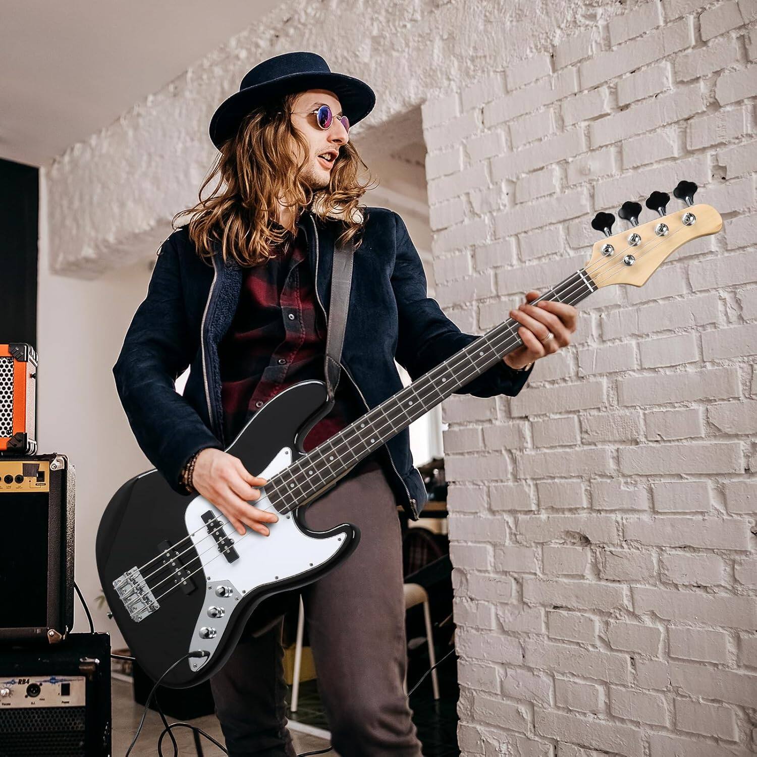 Left. Winado - 4 String Electric Bass Guitar, PB-Style Full Size Standard Right Handed Beginner Kit with 20W AMP, Gig Bag, Strap.