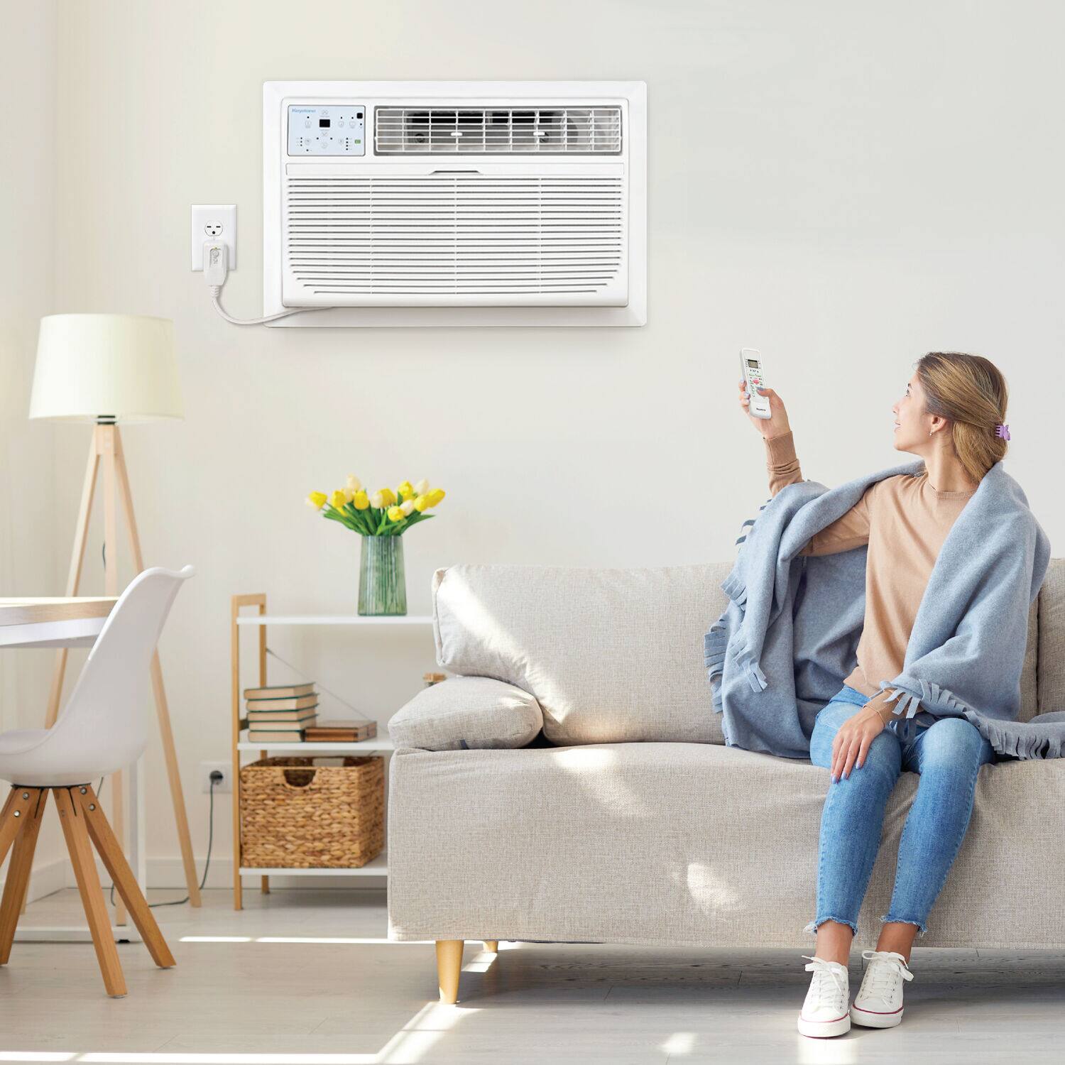 Alt View 12. Keystone - 450 Sq. Ft. 10,000 BTU 230V In Wall Air Conditioner with Follow Me LCD Remote Control - White.