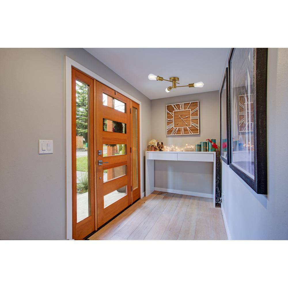 Left. Living District - Xavier 3 lights flush mount in brass - Brass.