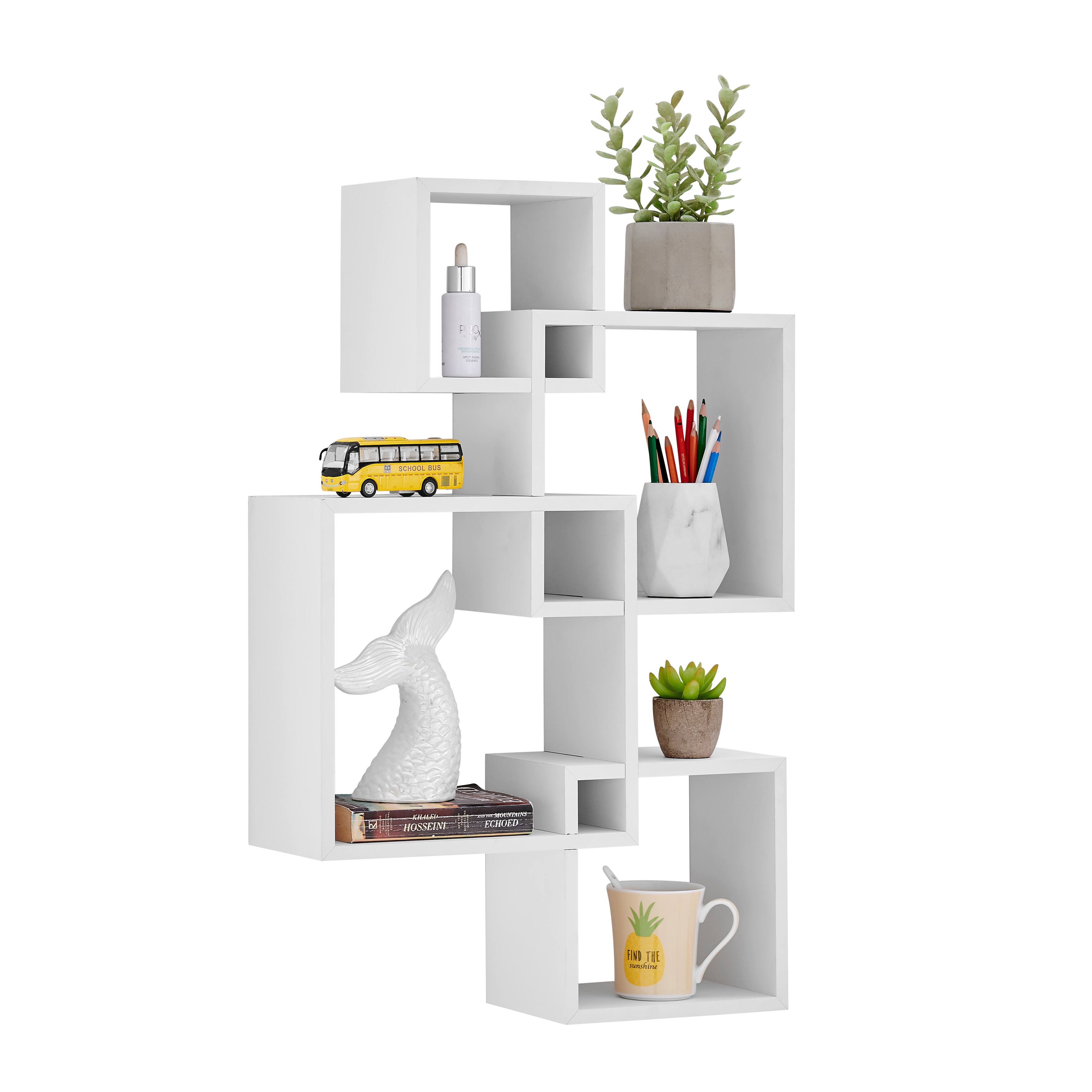 Sure, here is the corrected and grouped text from the image:

- "Sa sud T - LECAM RgGANT - FNAU iN TE n"
- "SCHOOL BUS"
- "FIND THE"
- "HOSSEINI ECHOED"