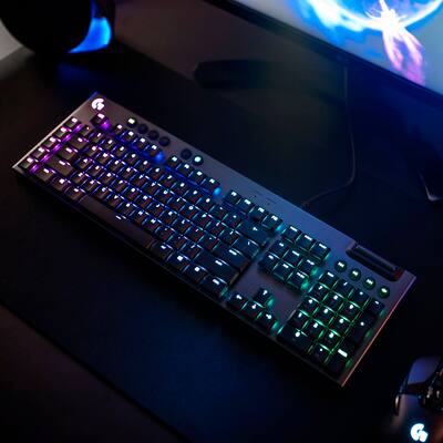 Logitech G815 LIGHTSYNC Full size Wired Mechanical GL Tactile Logitech G815 LIGHTSYNC Full size Wired Mechanical GL Tactile
