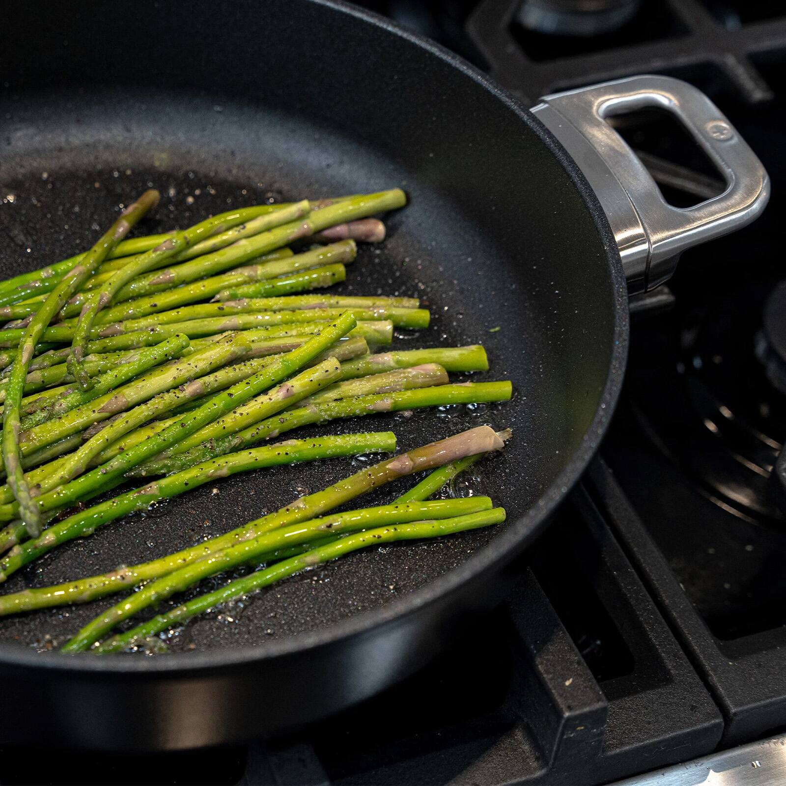 Alt View 6. Swiss Diamond - CHD Nonstick Sauteuse with Glass Lid, 3.7 qt - Black.