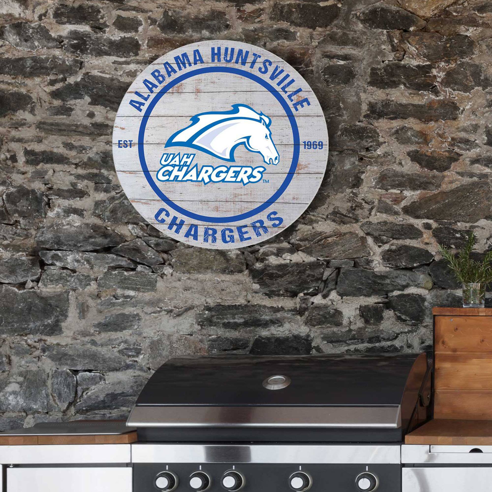 ALABAMA HUNTSVILLE  
EST 1969  
UAH CHARGERS  
CHARGERS