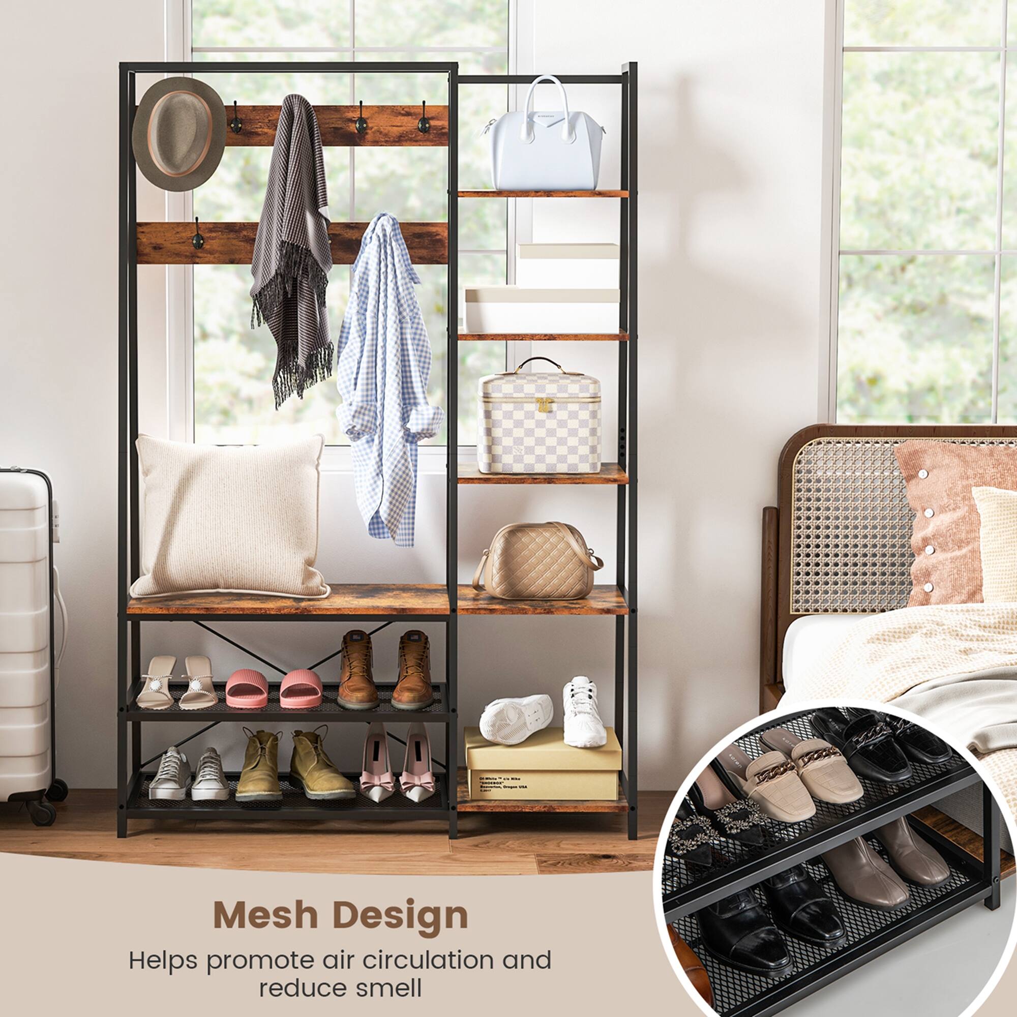 Mesh Design
Helps promote air circulation and reduce smell