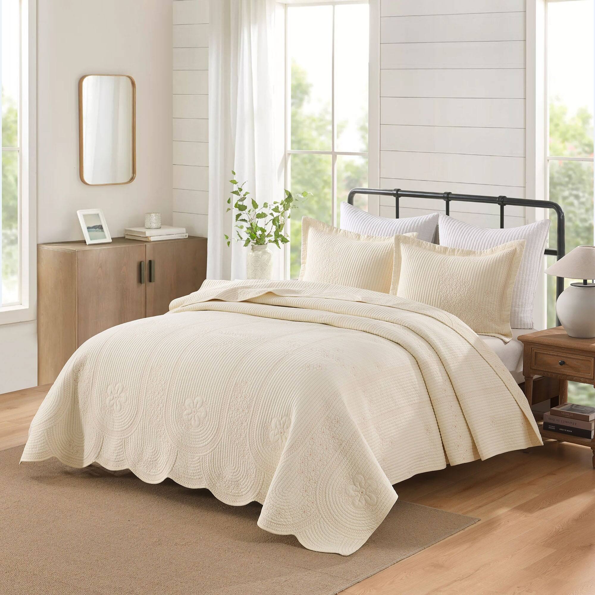 Angle. MarCielo - Marcielo 3 Pcs 100% Cotton Embroidered Bedspread Set with Floral Stitching with Scalloped Edge - Beige.