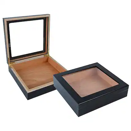 Front. Prestige - Traveler Glasstop Humidor (Black) - Black Finish.