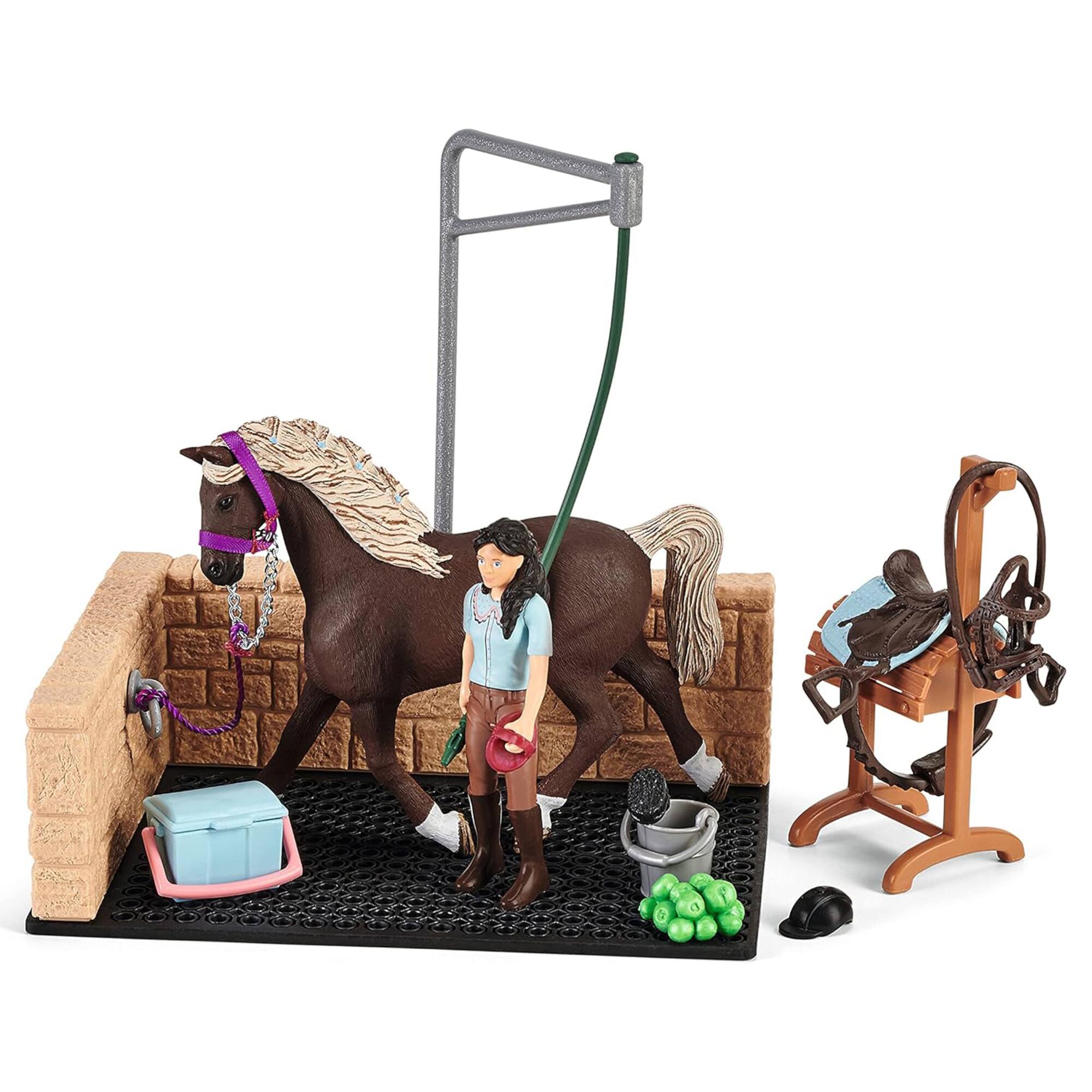 Left. Schleich - Washing Area W/ Emily & Luna.