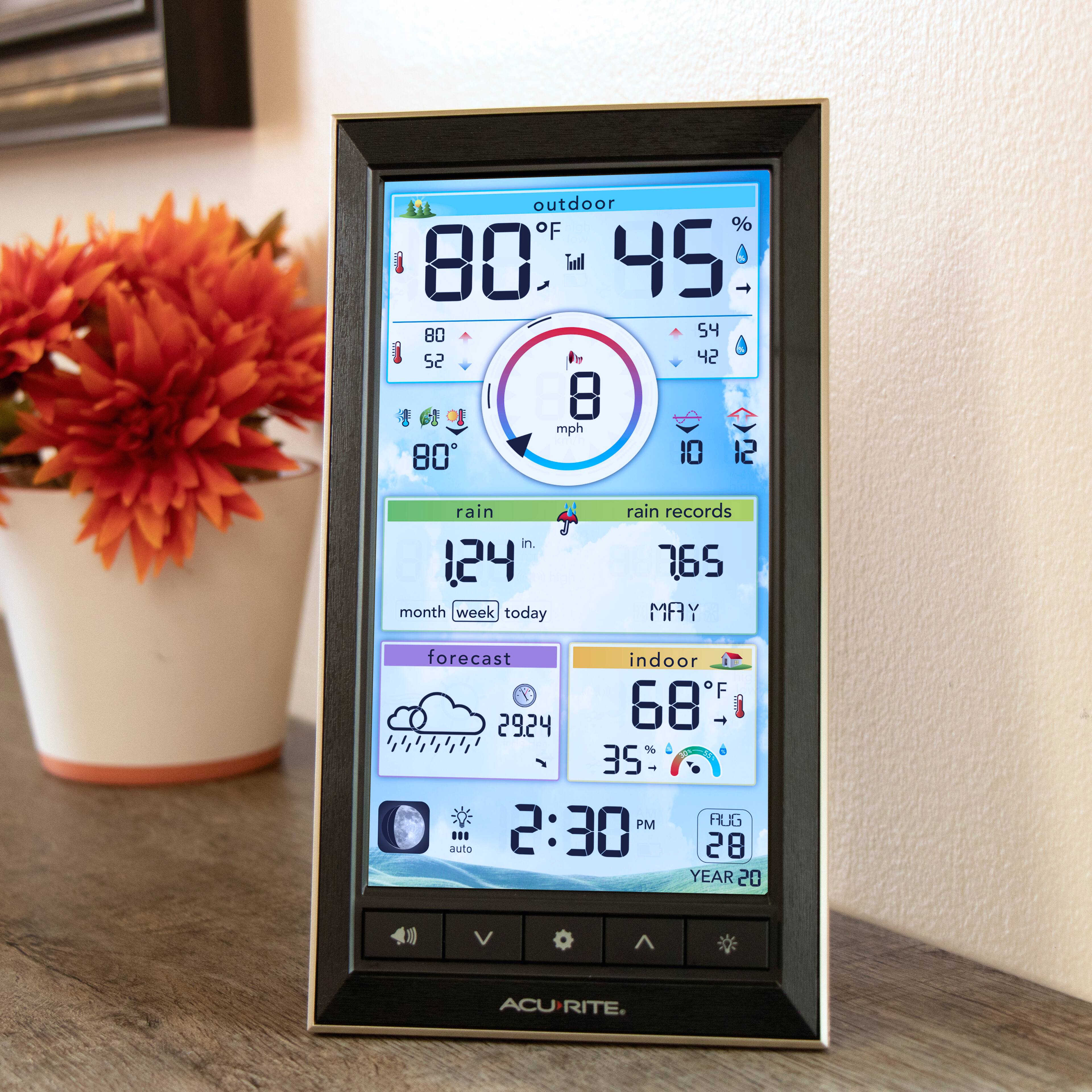 Alt View 12. AcuRite - Iris (5-in-1) Weather Station with Vertical Color Display for Hyperlocal Weather Forecasting - White/Black.
