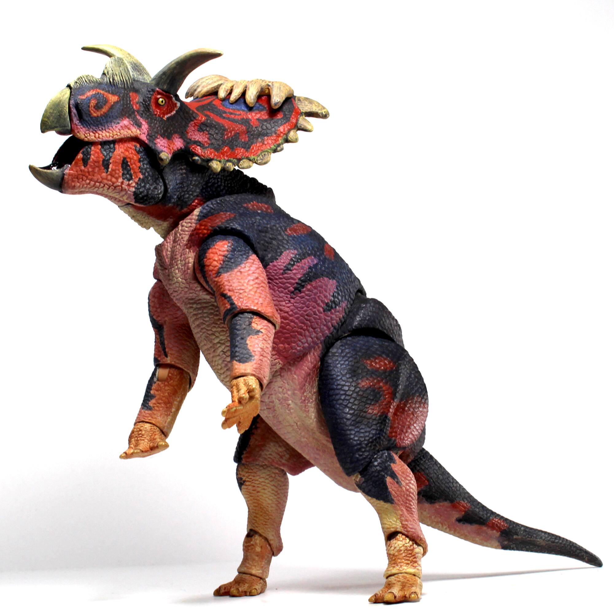 Left. Creative Beast Studio - Beasts of the Mesozoic: Dinosaur Figure - Kosmoceratops Richardsoni.