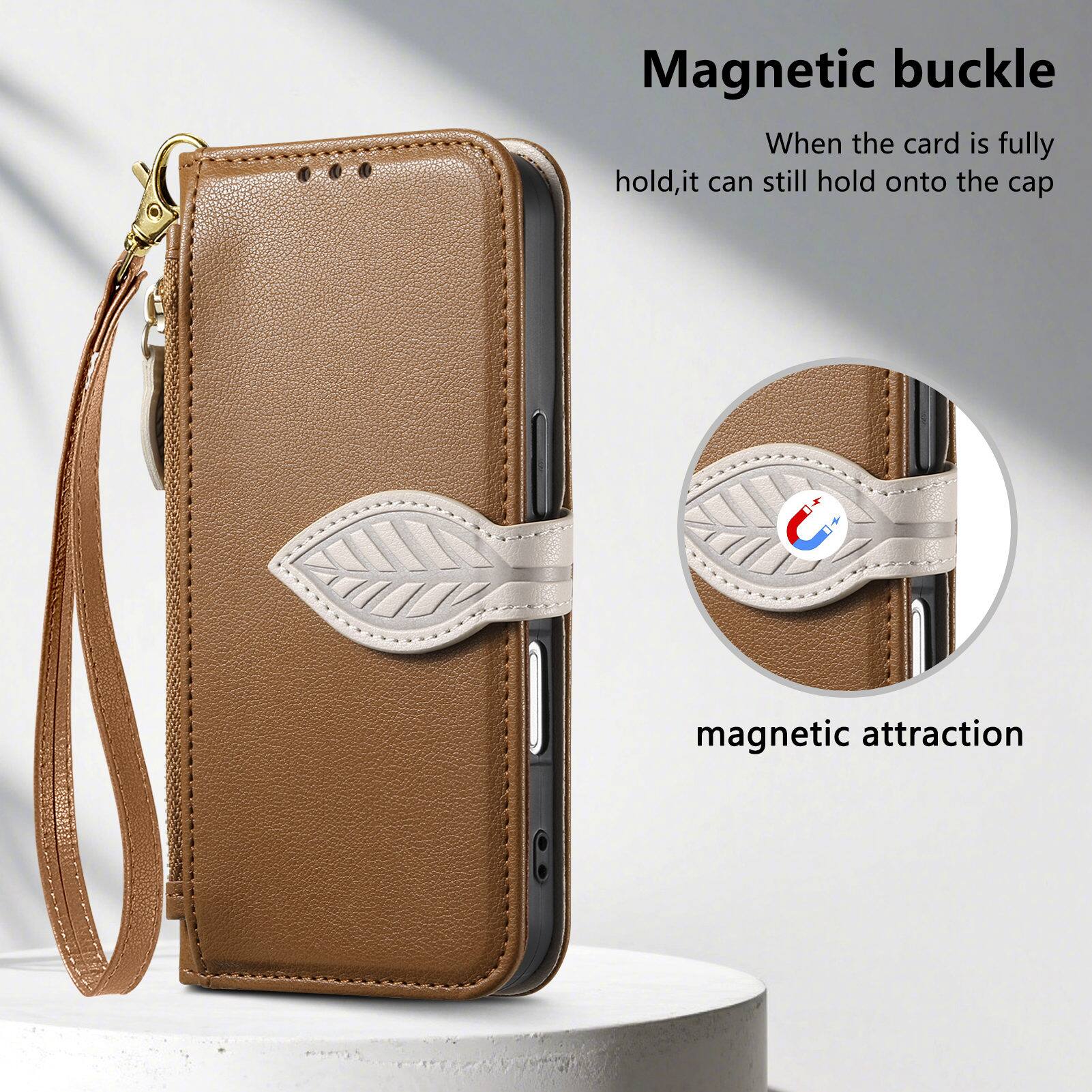Magnetic buckle  
When the card is fully hold, it can still hold onto the cap  
magnetic attraction